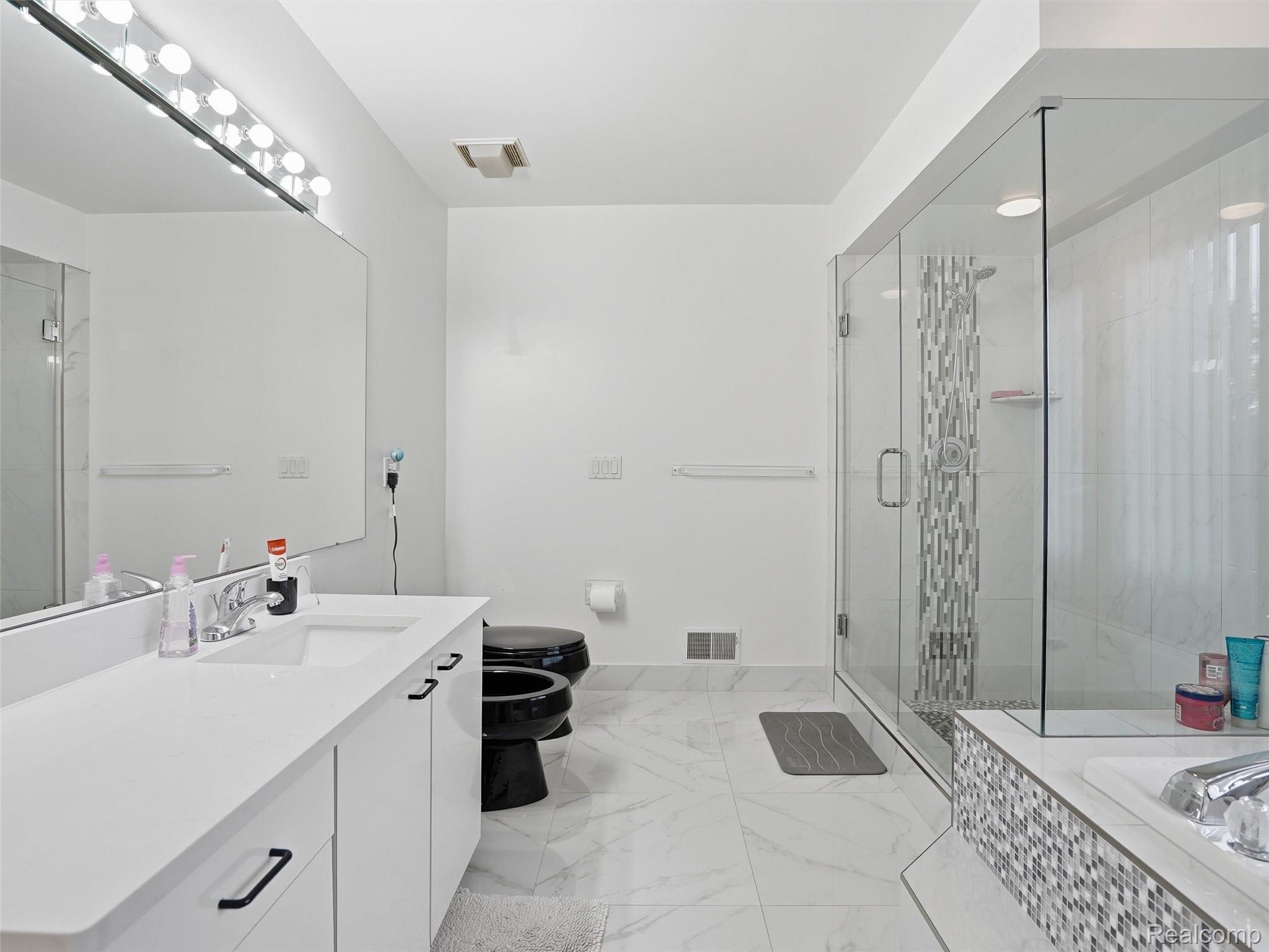 3827 Manchester Court