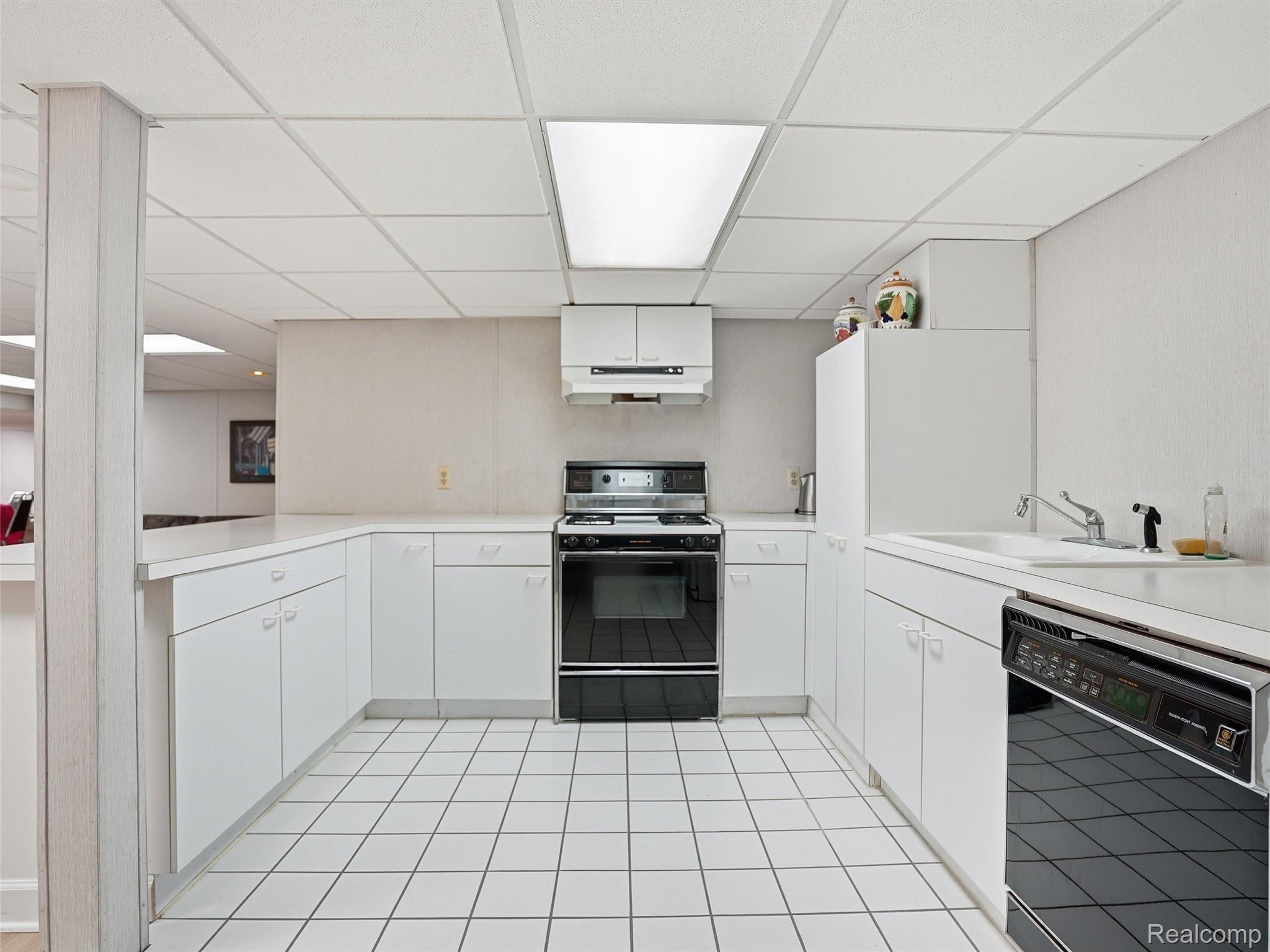 3827 Manchester Court