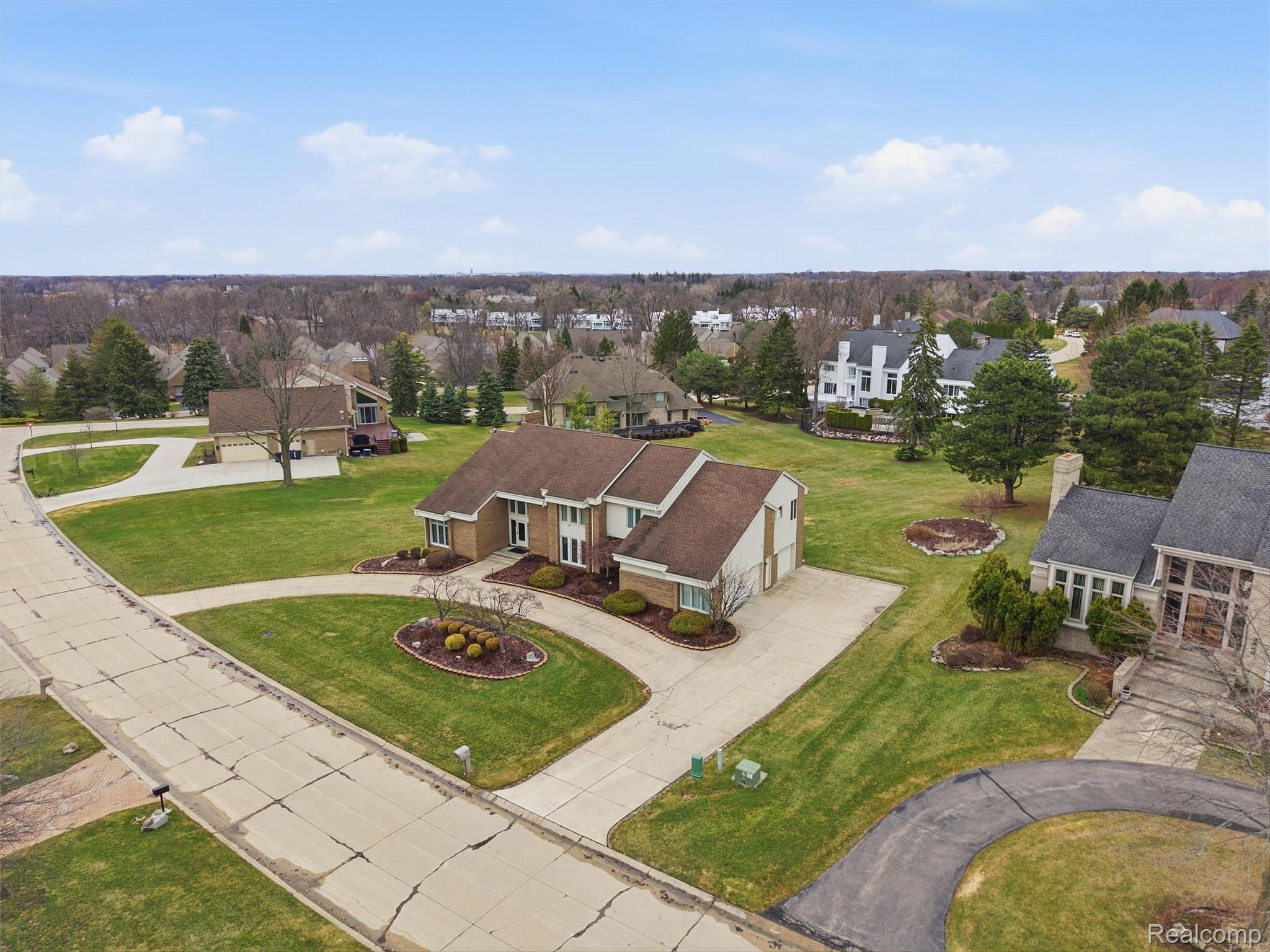 3827 Manchester Court