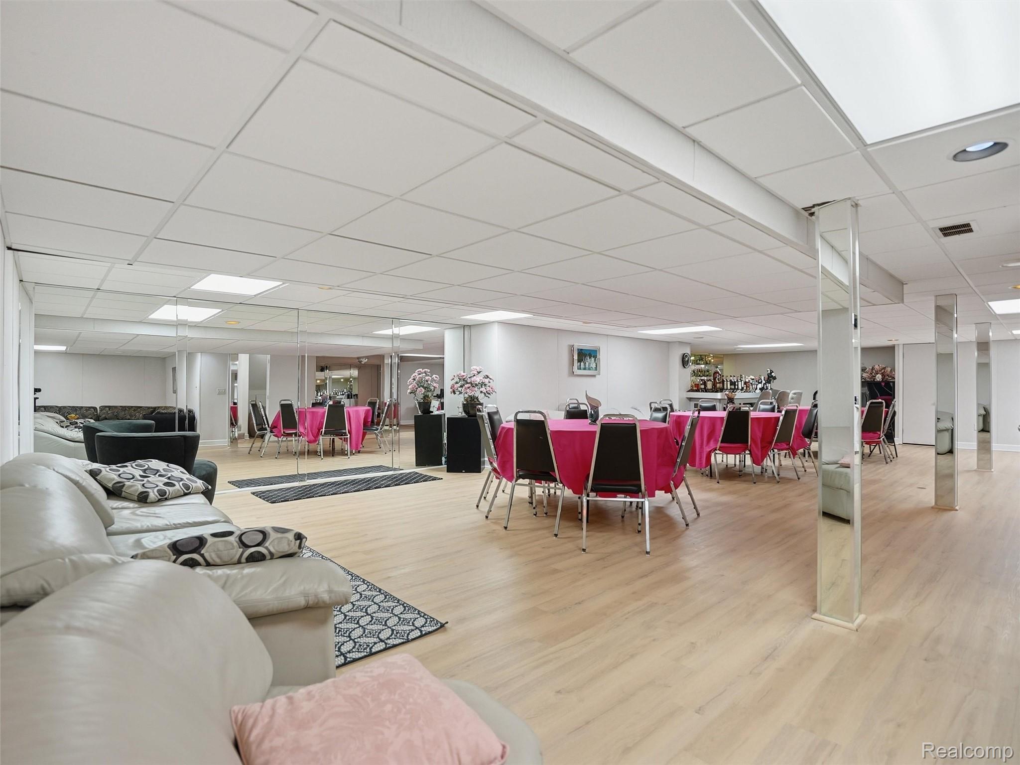 3827 Manchester Court