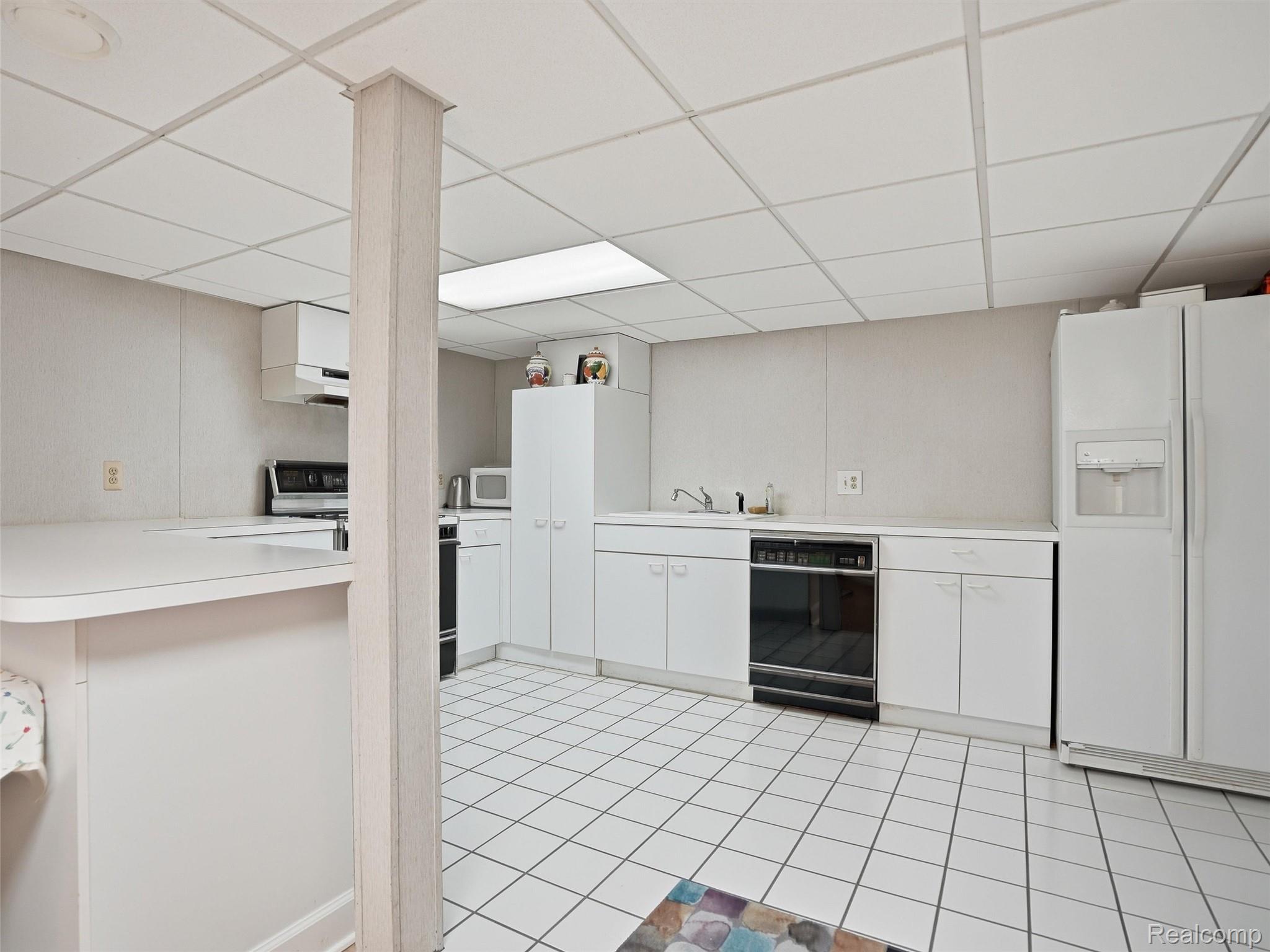 3827 Manchester Court