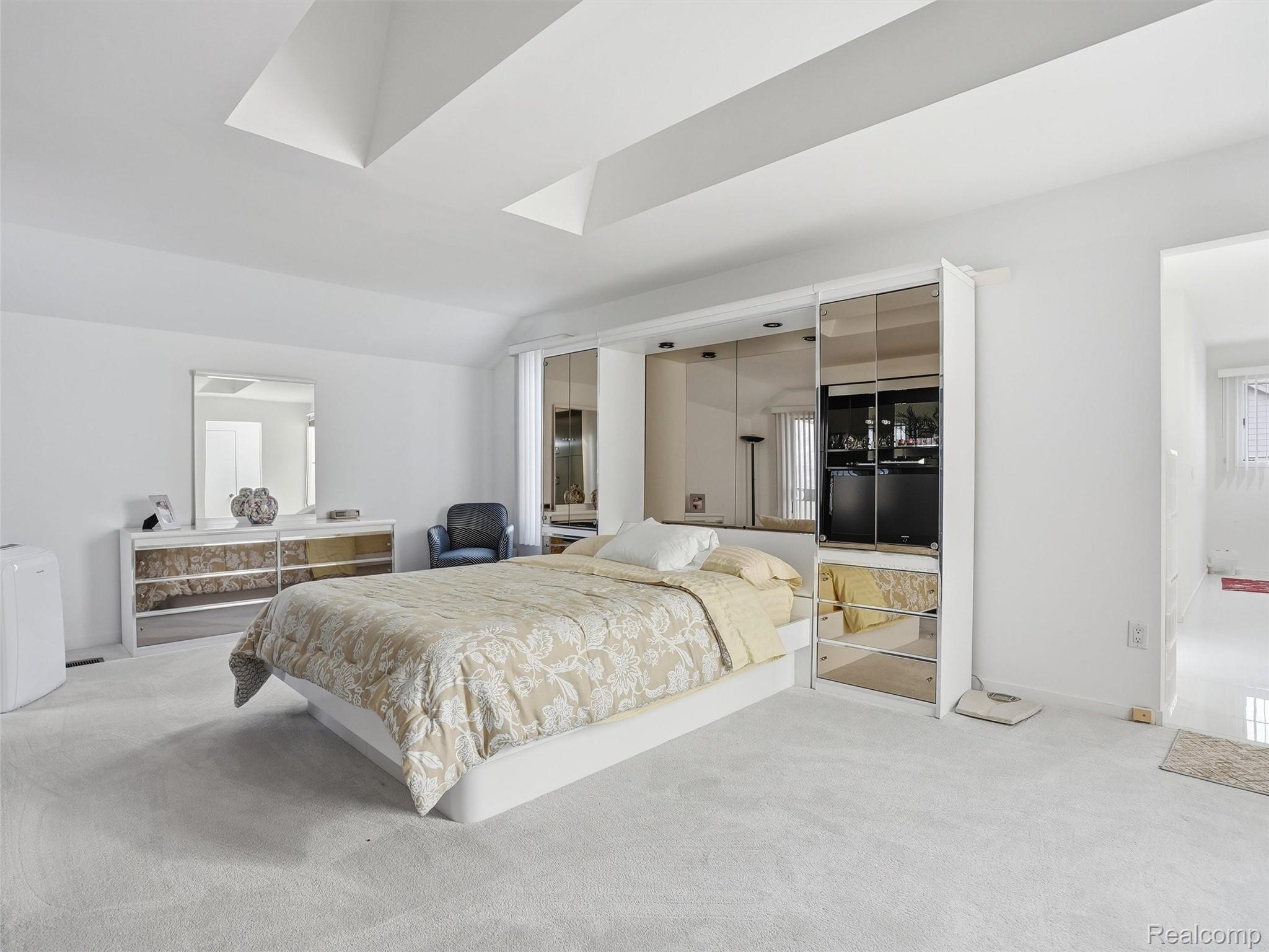 3827 Manchester Court