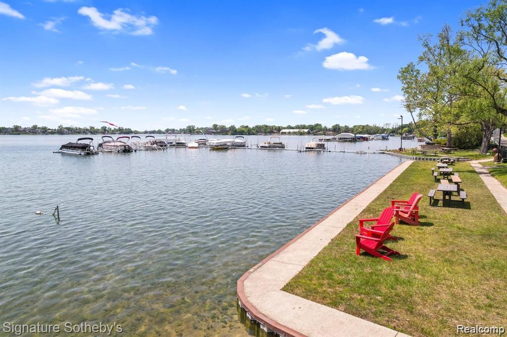 2372 Pine Lake Road West Bloomfield Charter Township MI