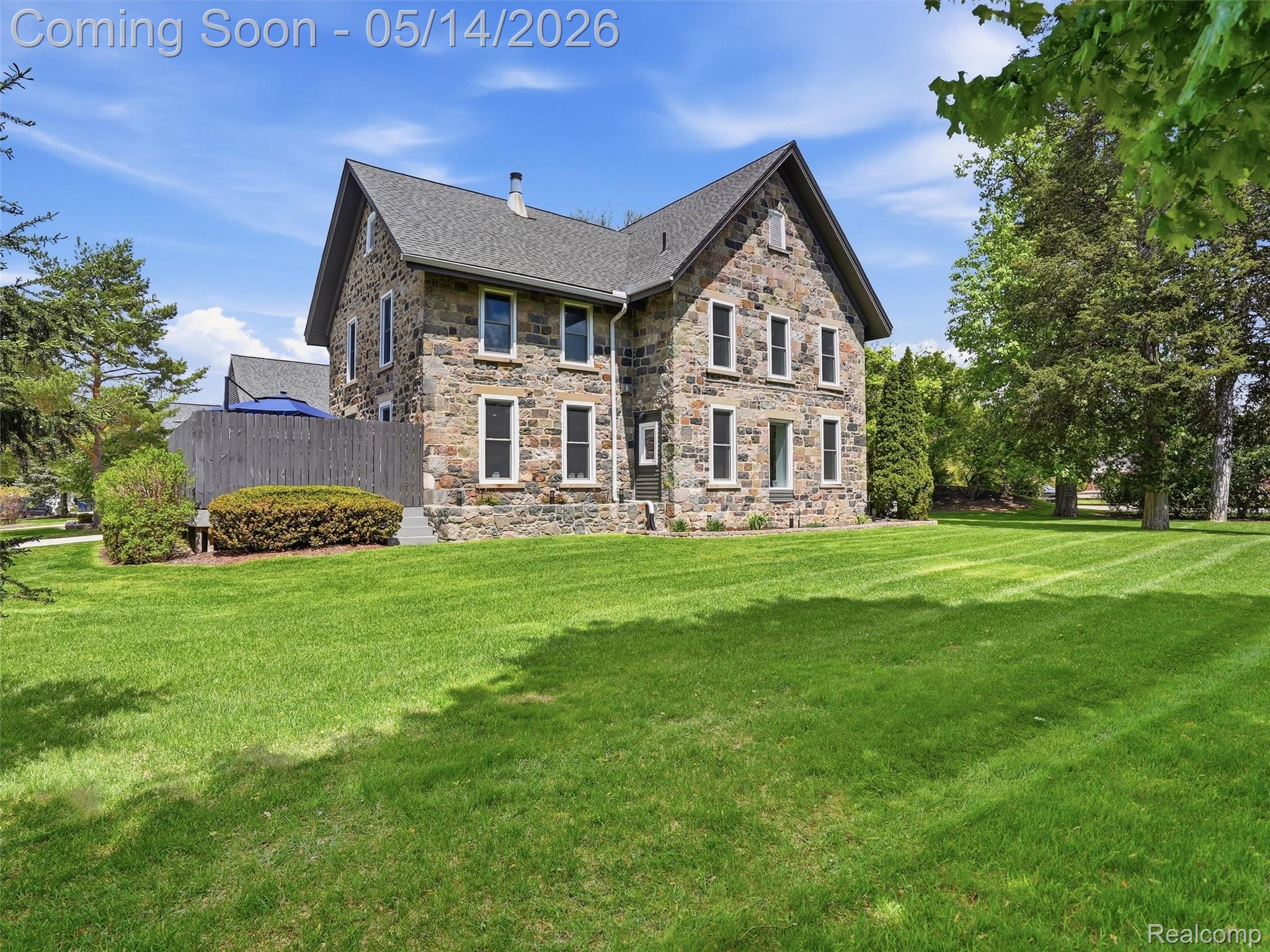 7475 Pinehurst Circle