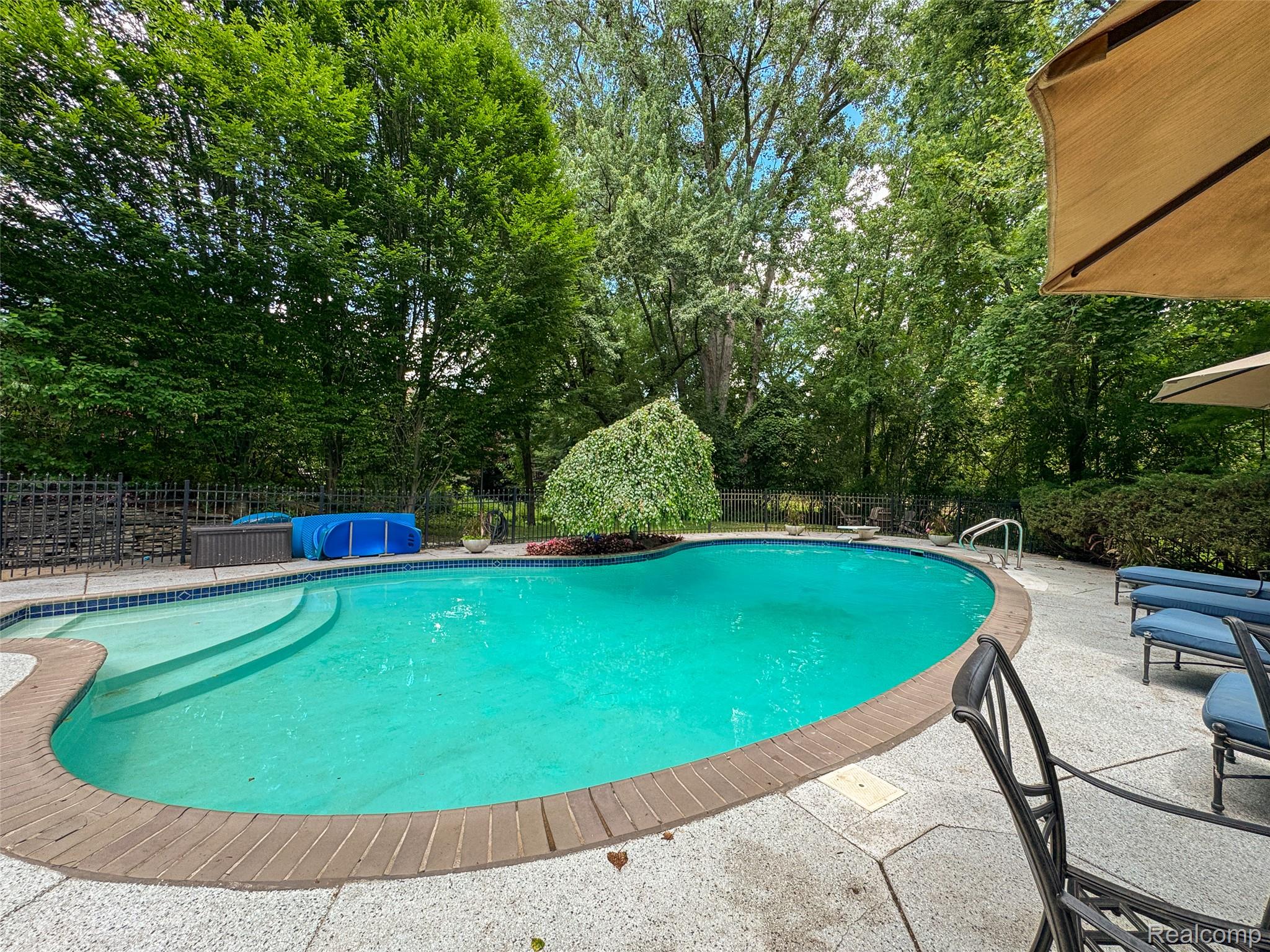 4695 Maura Lane