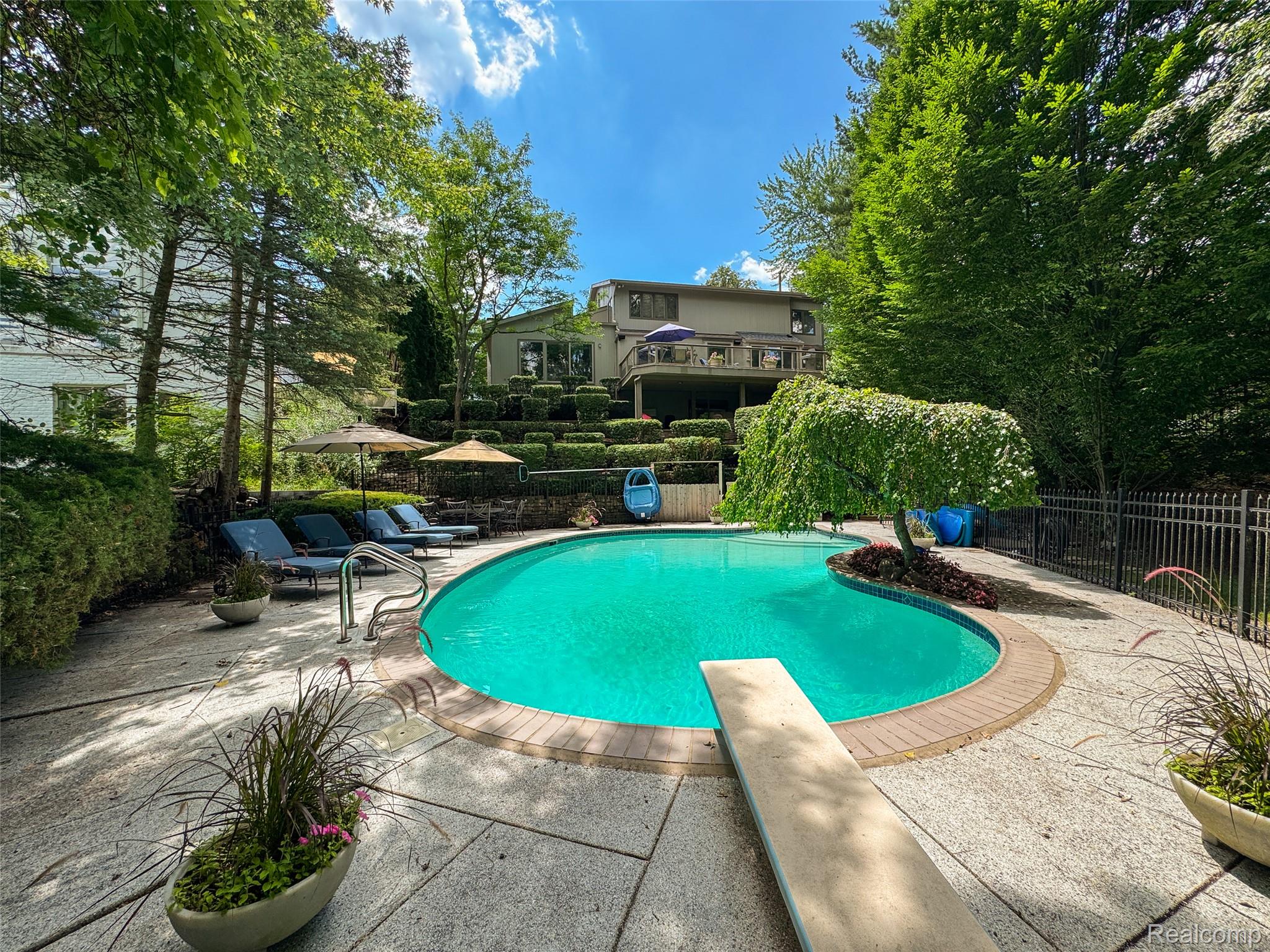 4695 Maura Lane