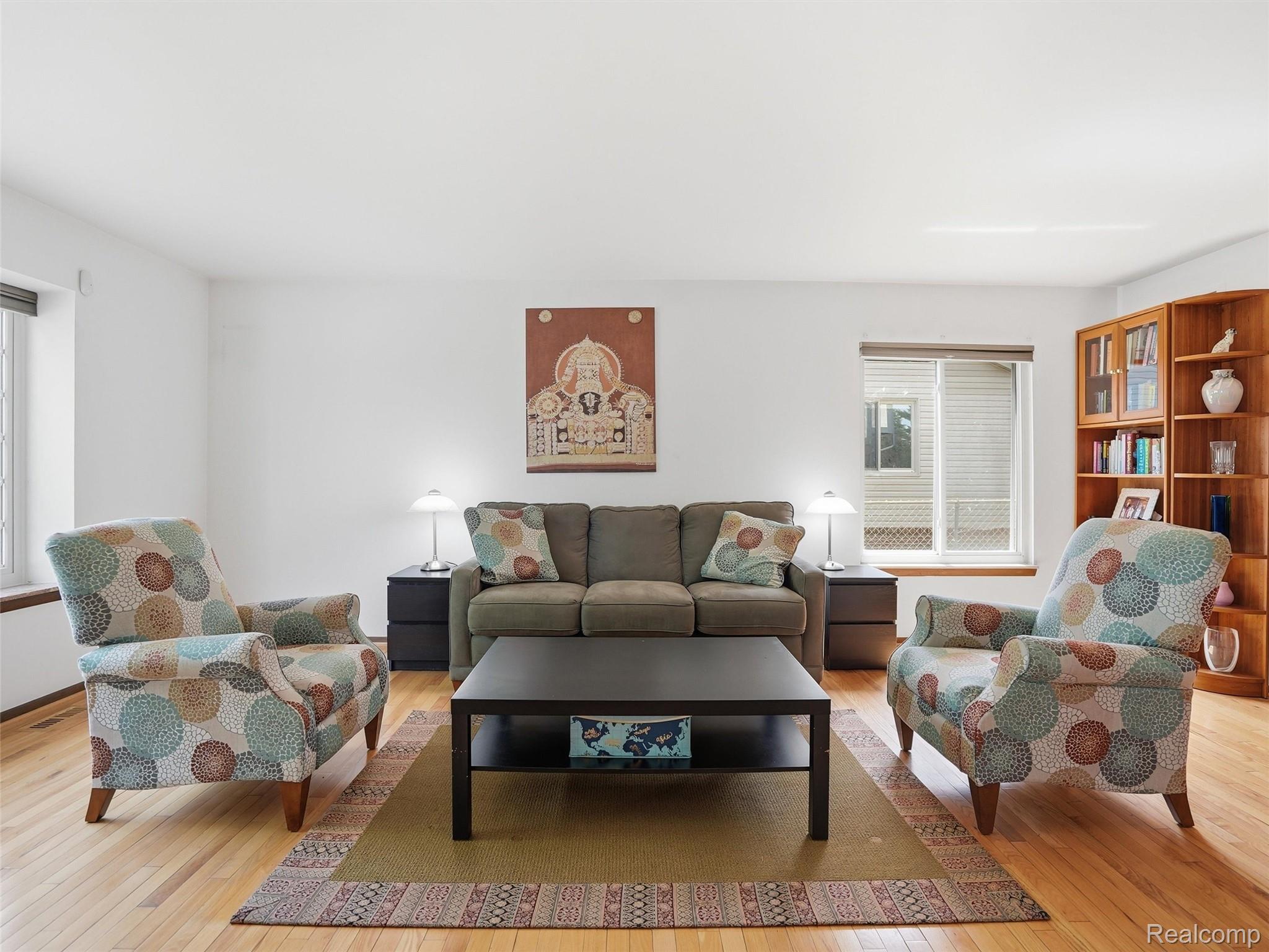 5800 Naneva Court