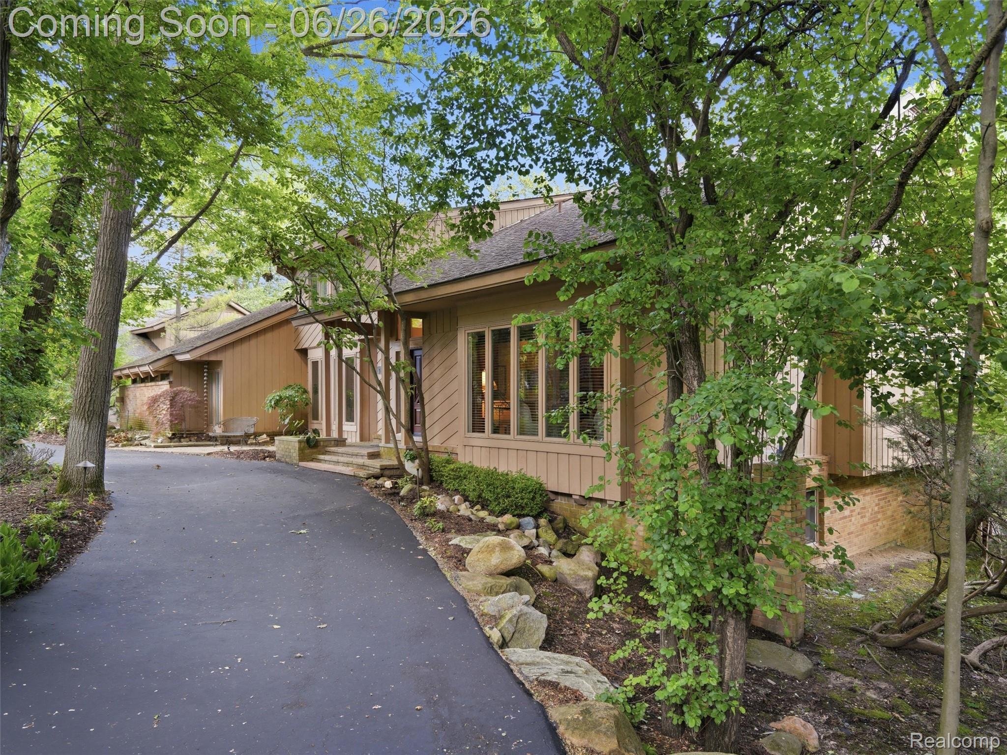 4751 Rolling Ridge Road