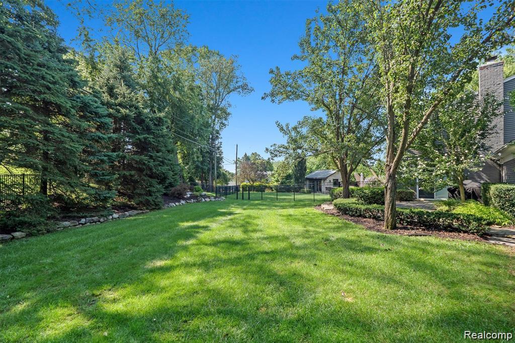 5365 Van Ness Court
