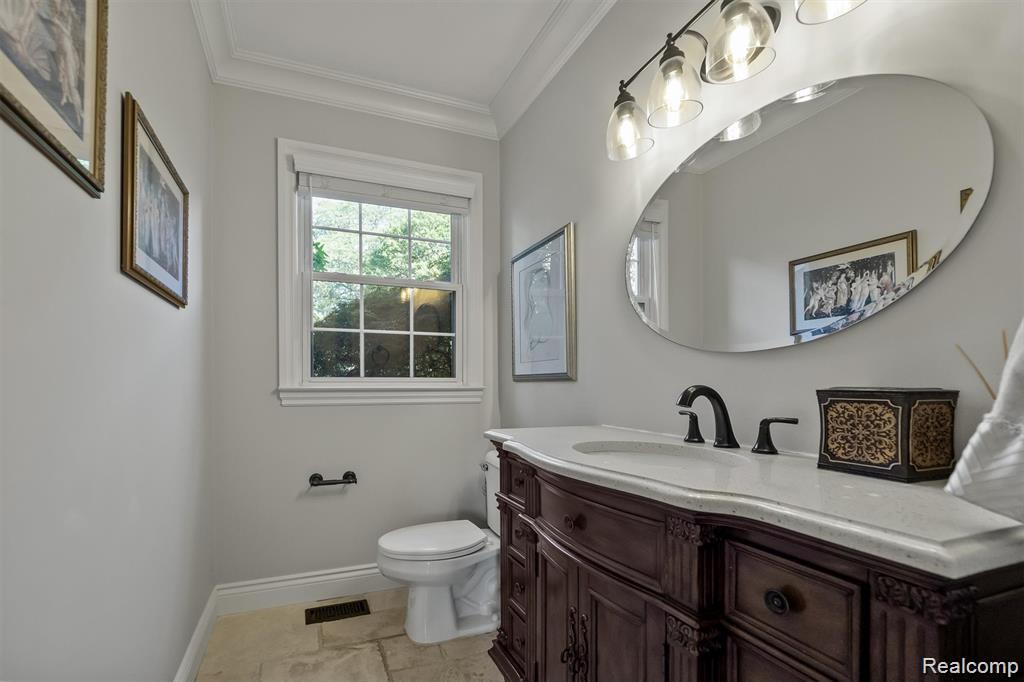 5365 Van Ness Court