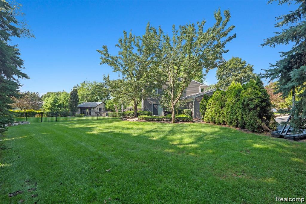 5365 Van Ness Court