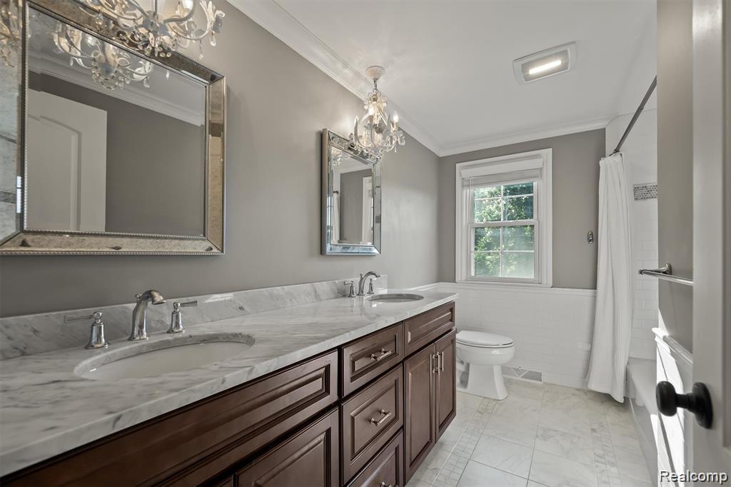 5365 Van Ness Court