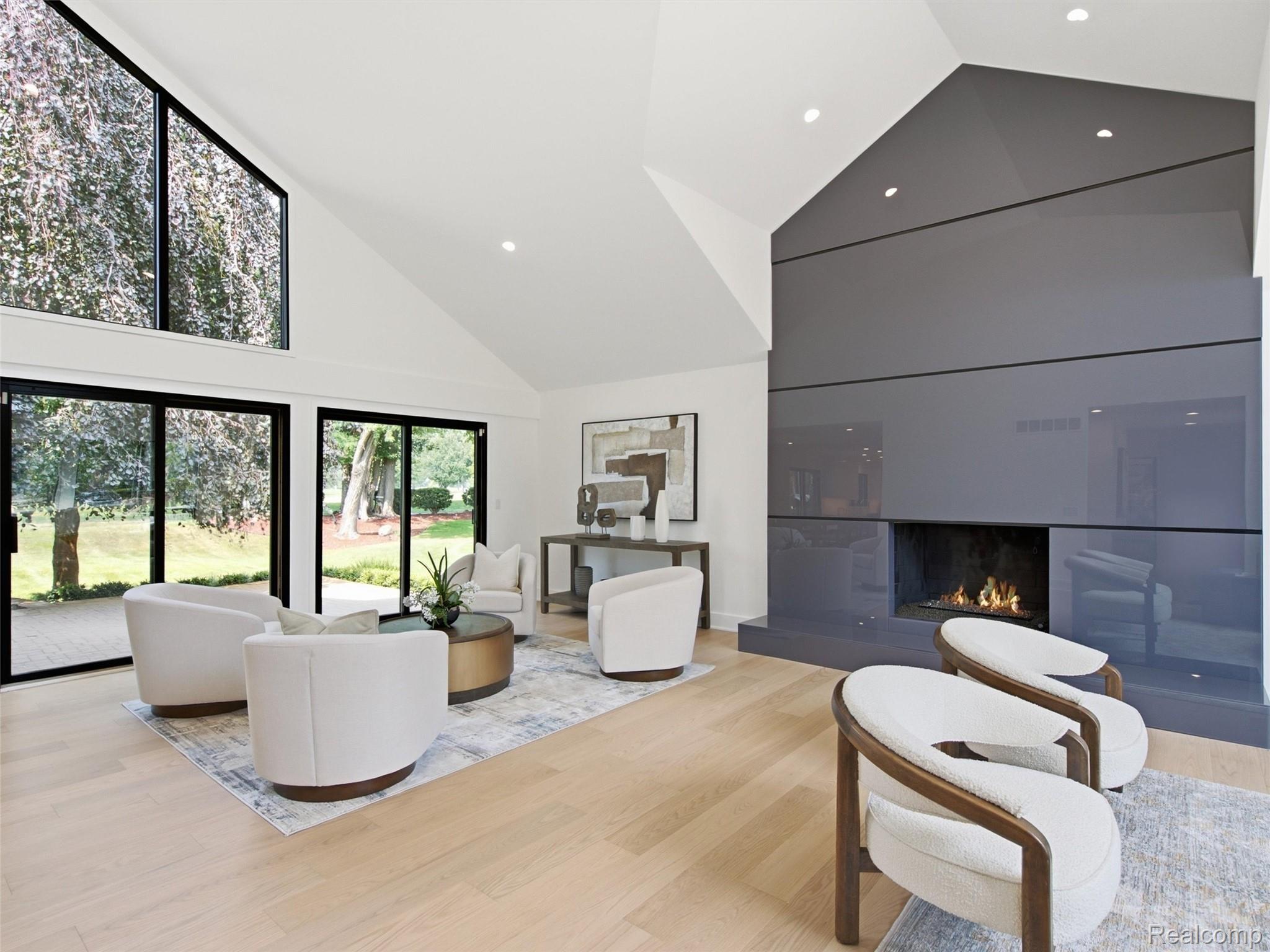 3228 Pine Lake Road