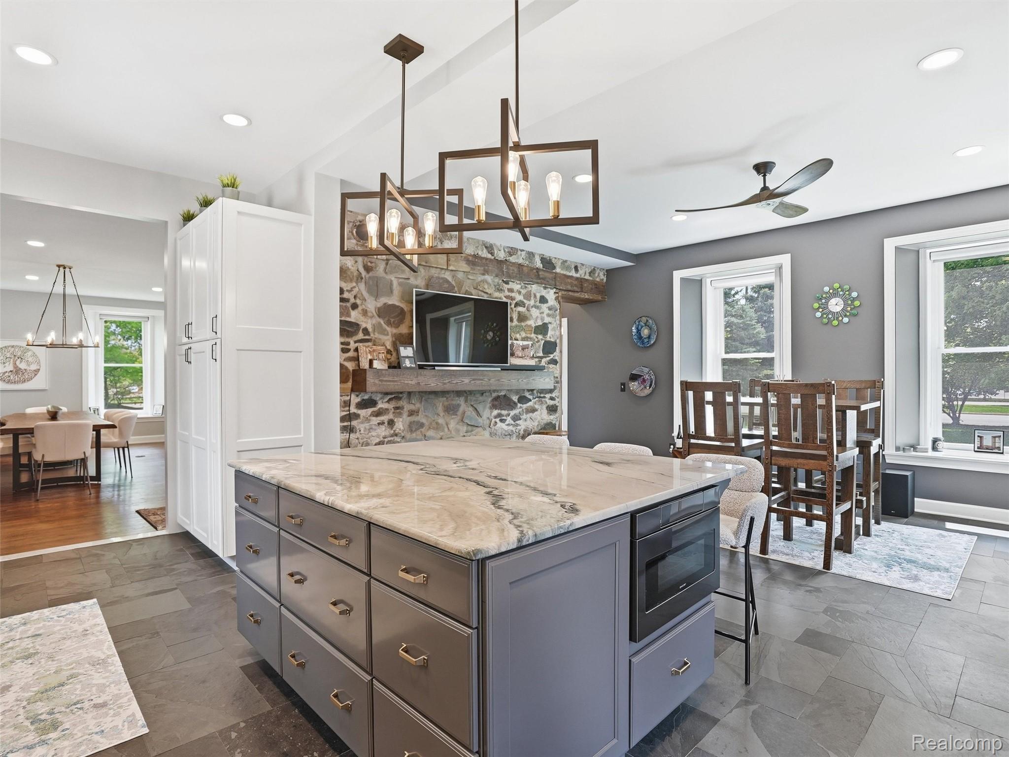 7475 Pinehurst Circle