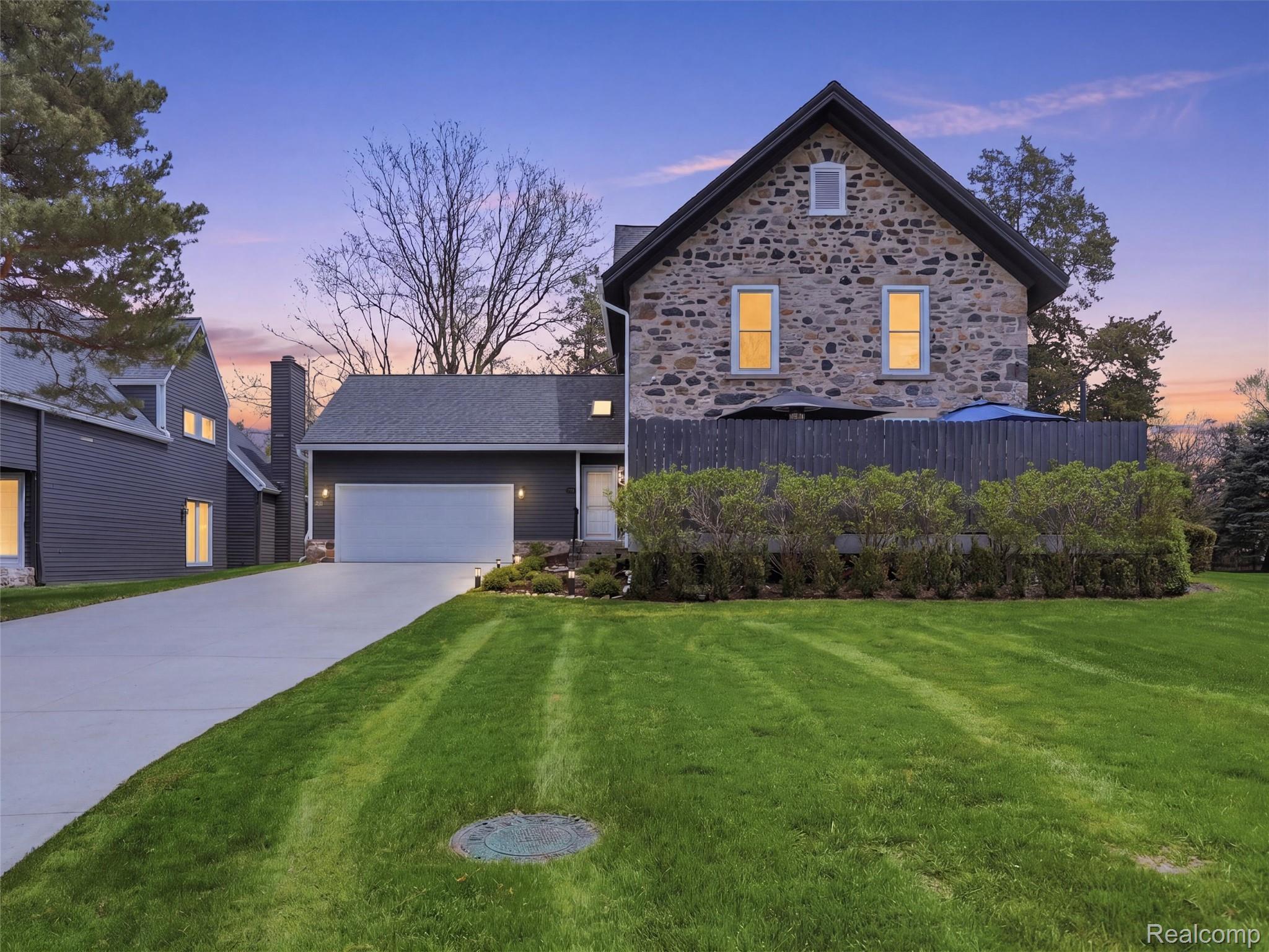 7475 Pinehurst Circle
