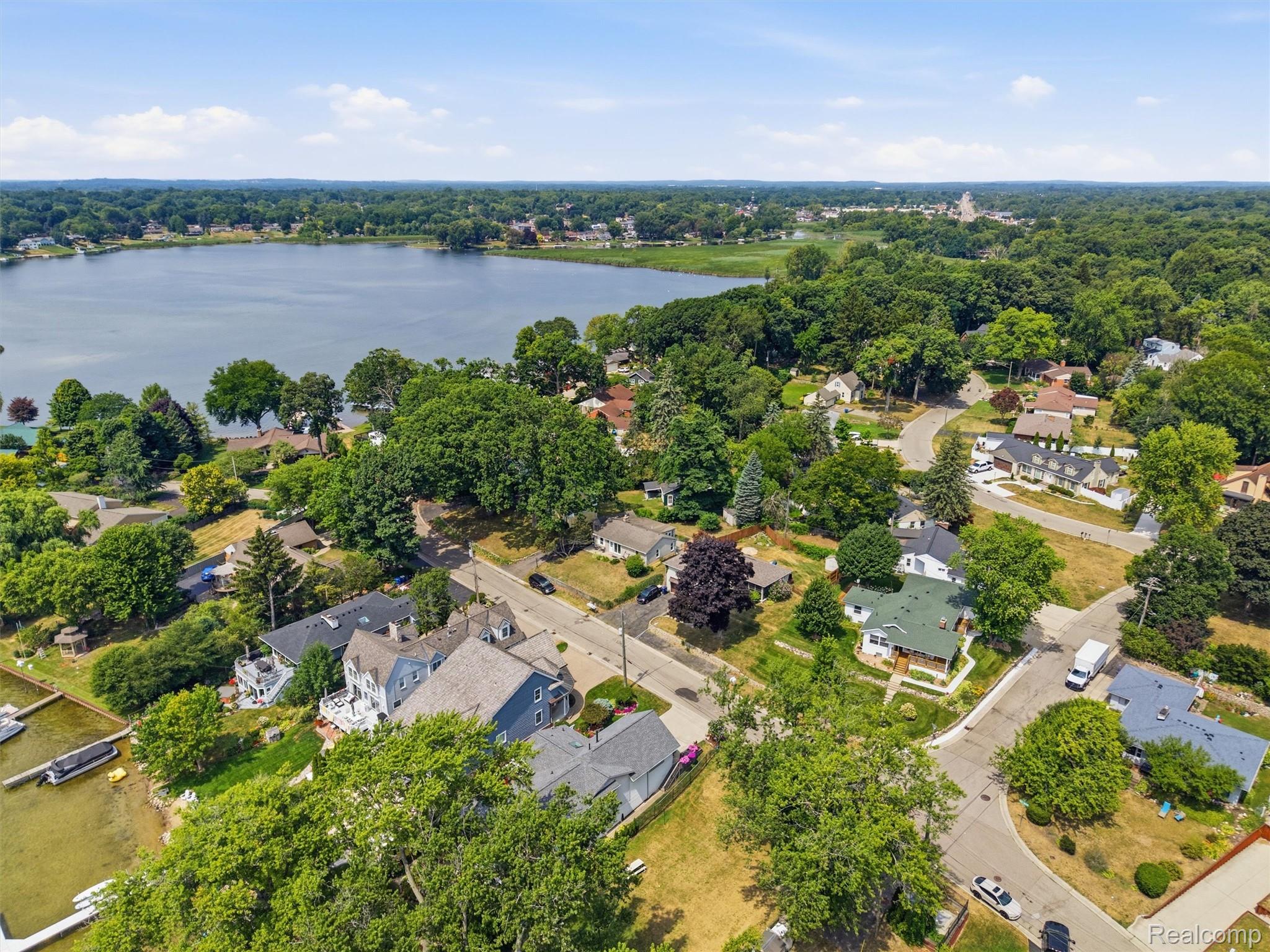 2790 Sylvan Shores Drive