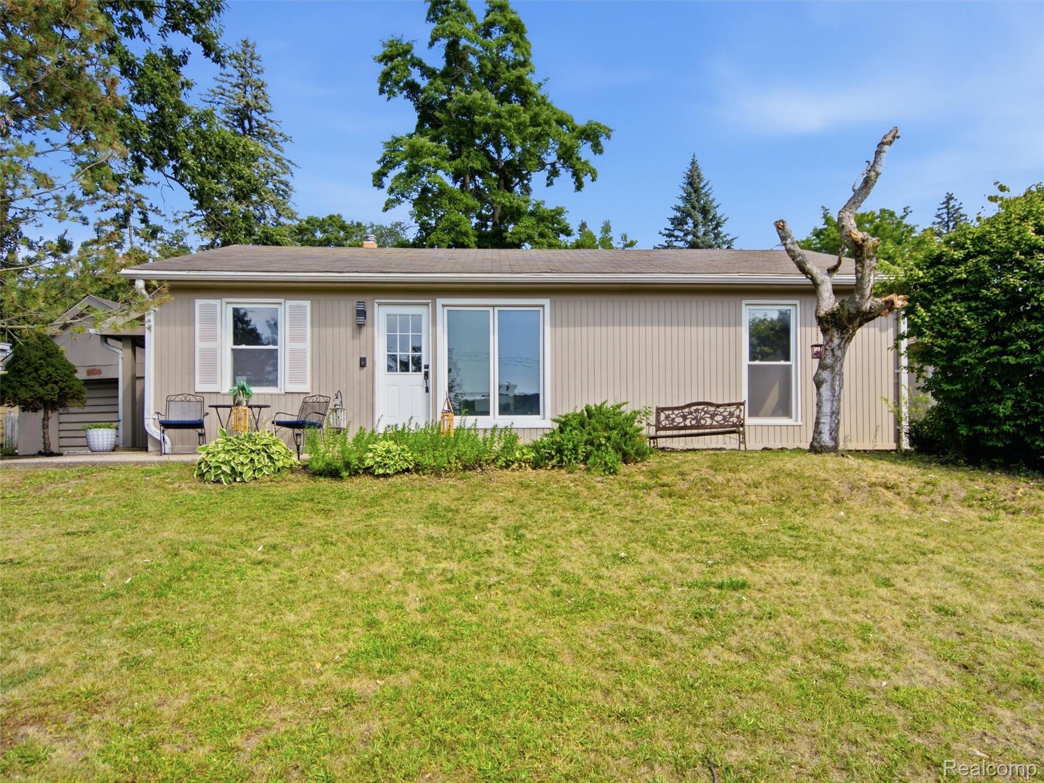 2790 Sylvan Shores Drive