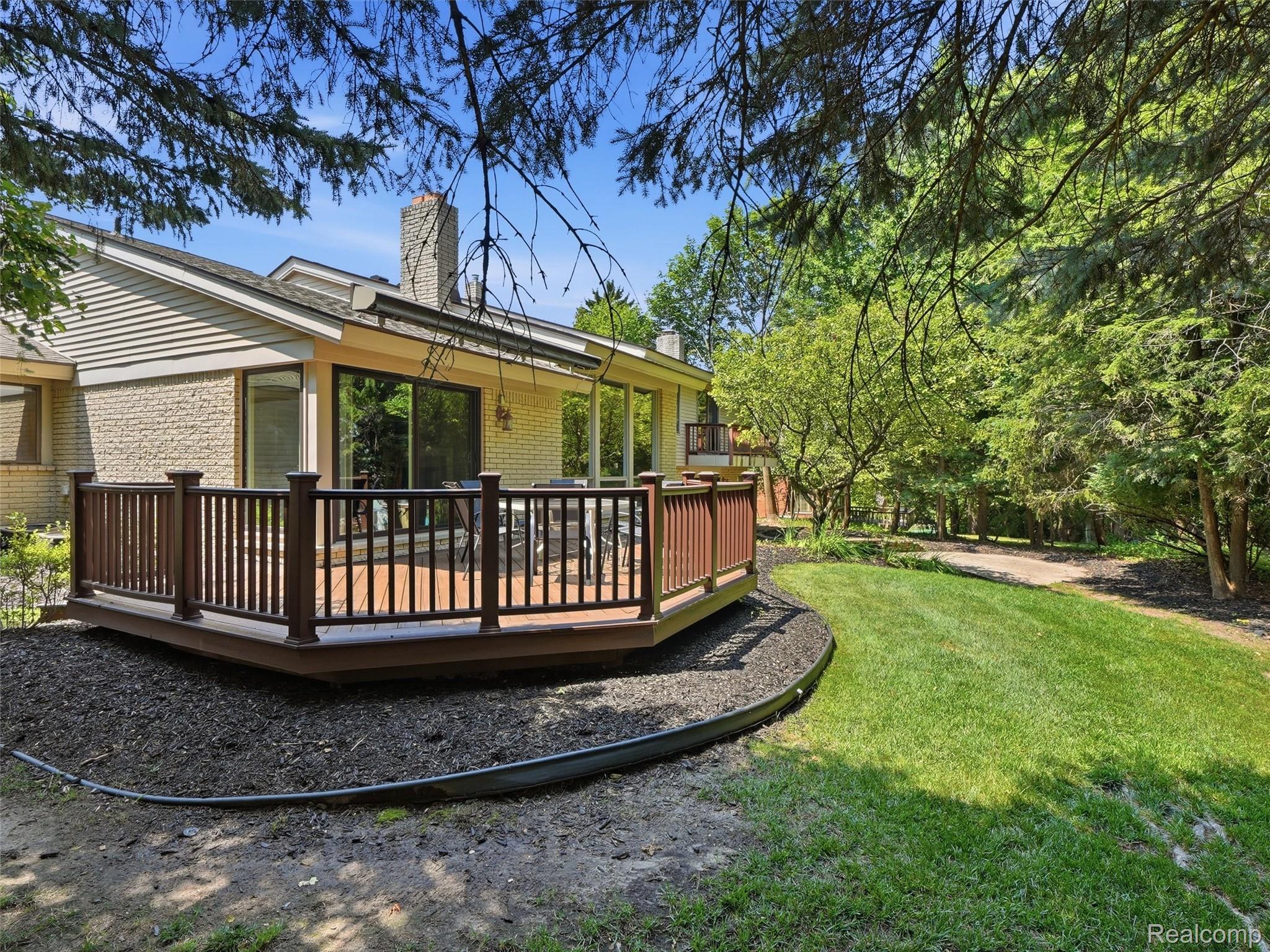 3300 Woodview Lake Road