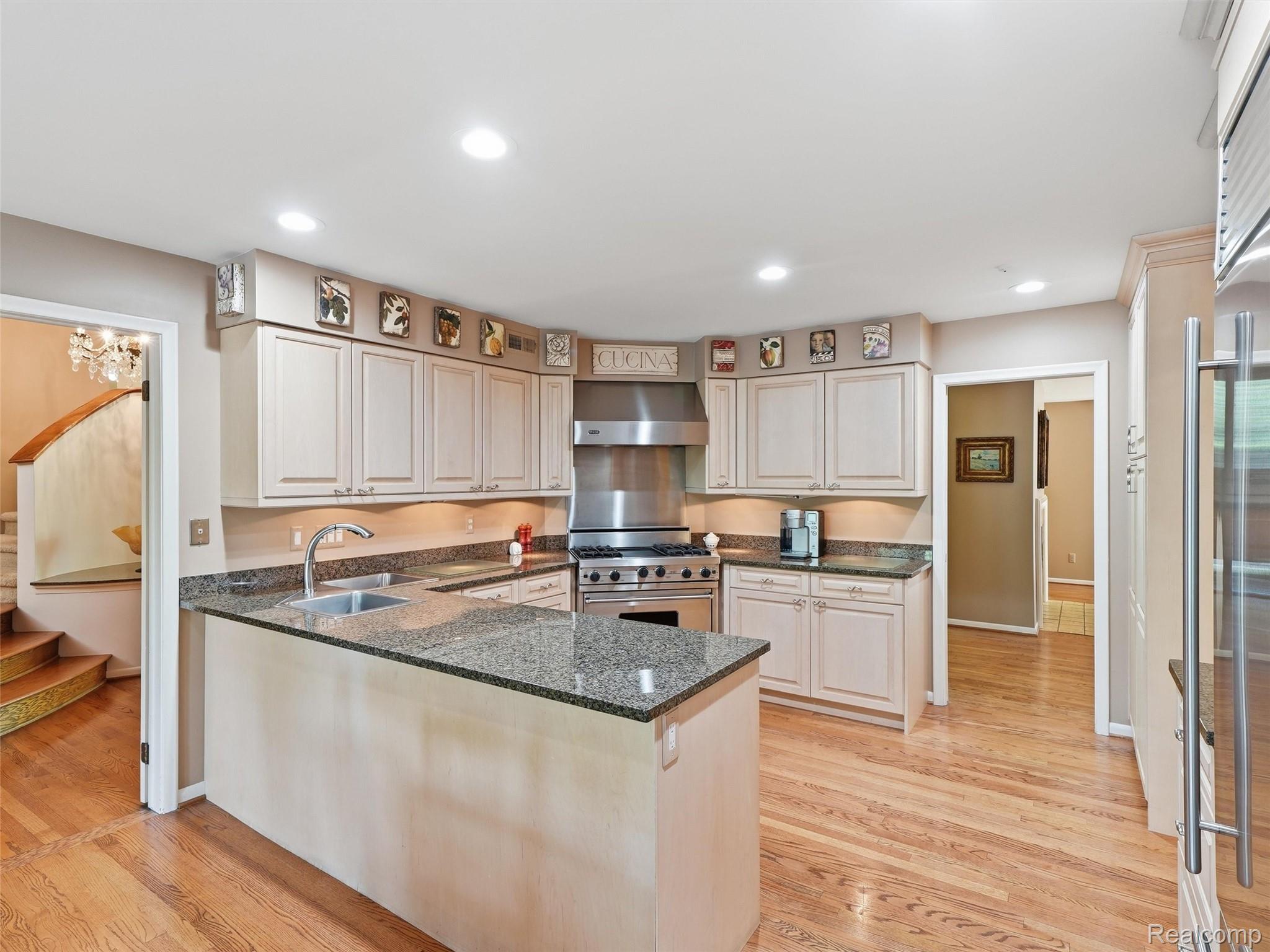 3300 Woodview Lake Road