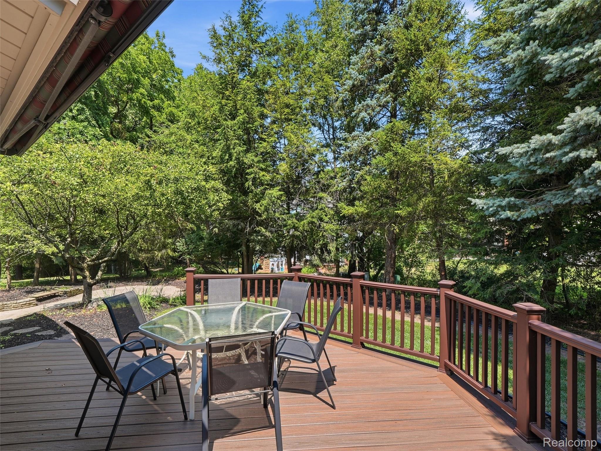 3300 Woodview Lake Road