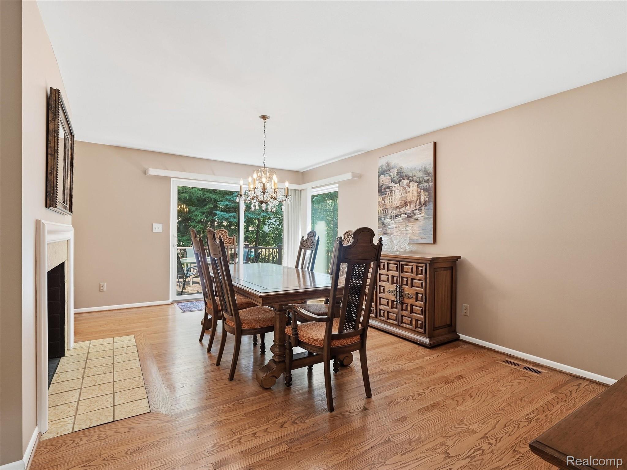 3300 Woodview Lake Road