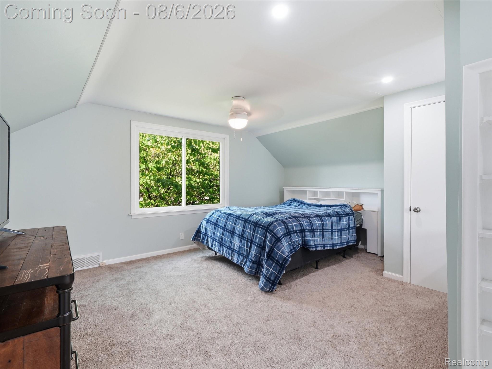 1209 Wyandotte Avenue