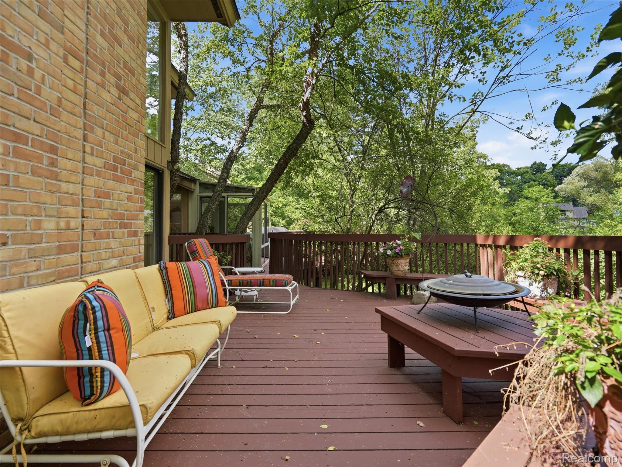 4751 Rolling Ridge Road