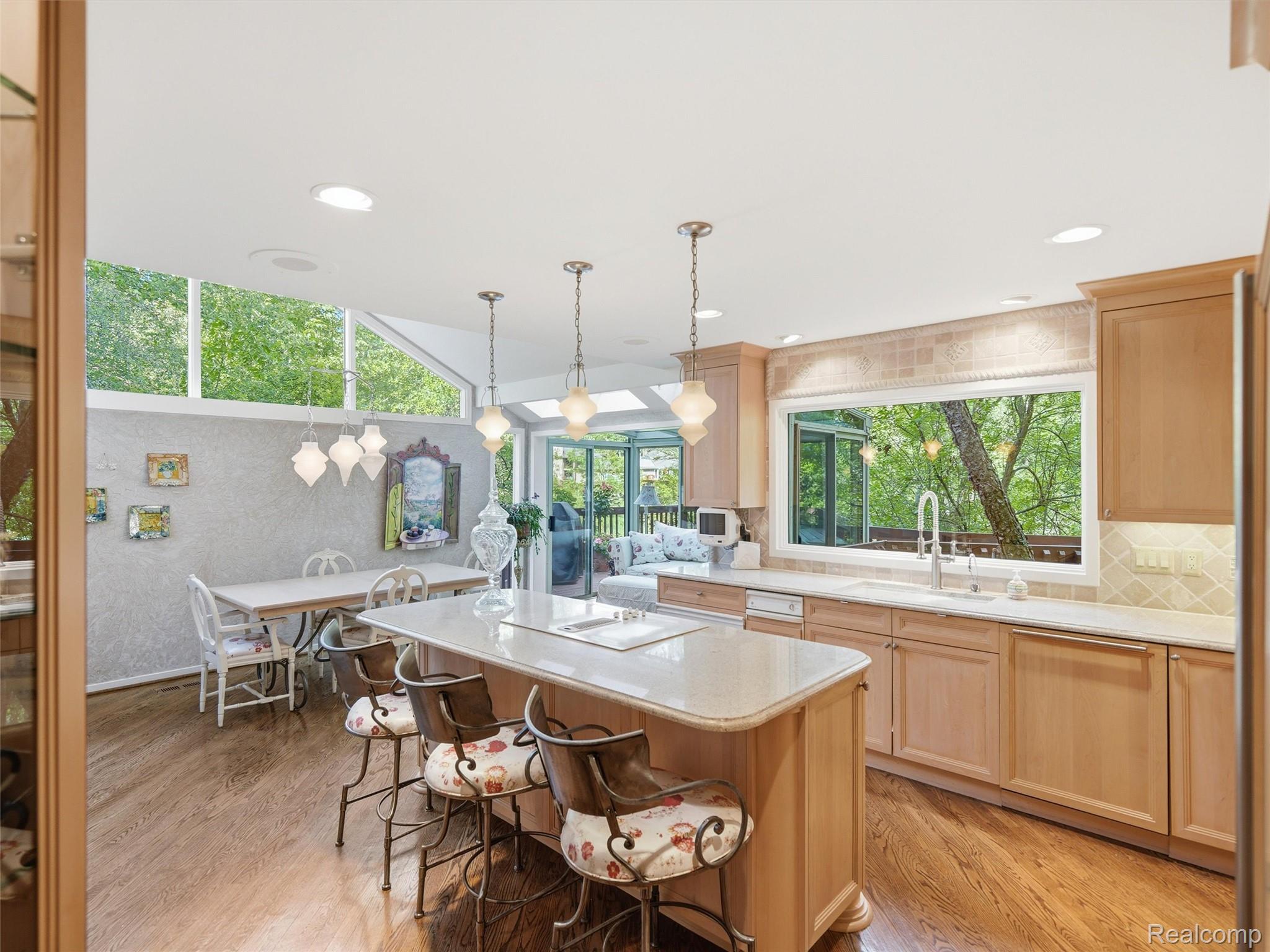 4751 Rolling Ridge Road