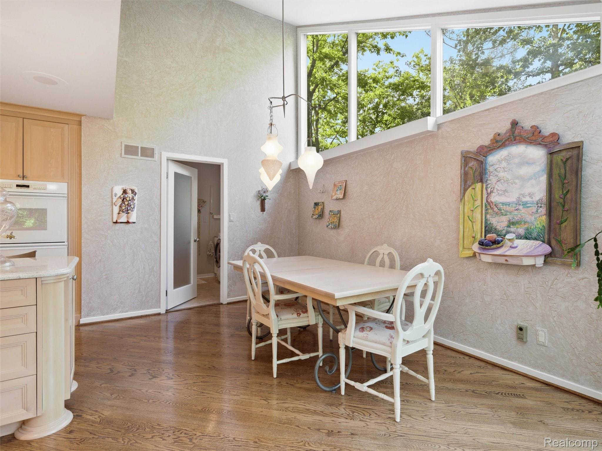 4751 Rolling Ridge Road