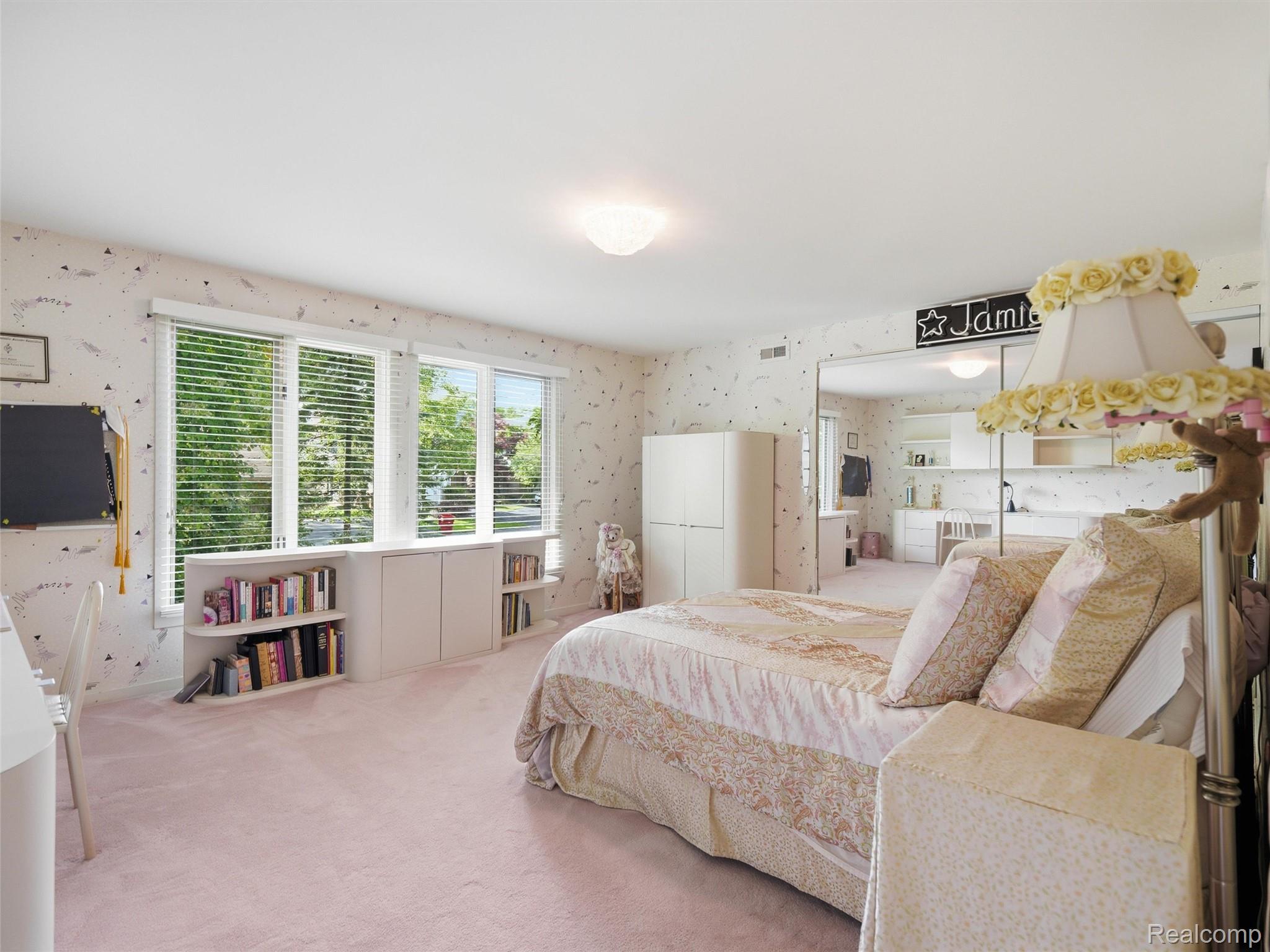 4751 Rolling Ridge Road