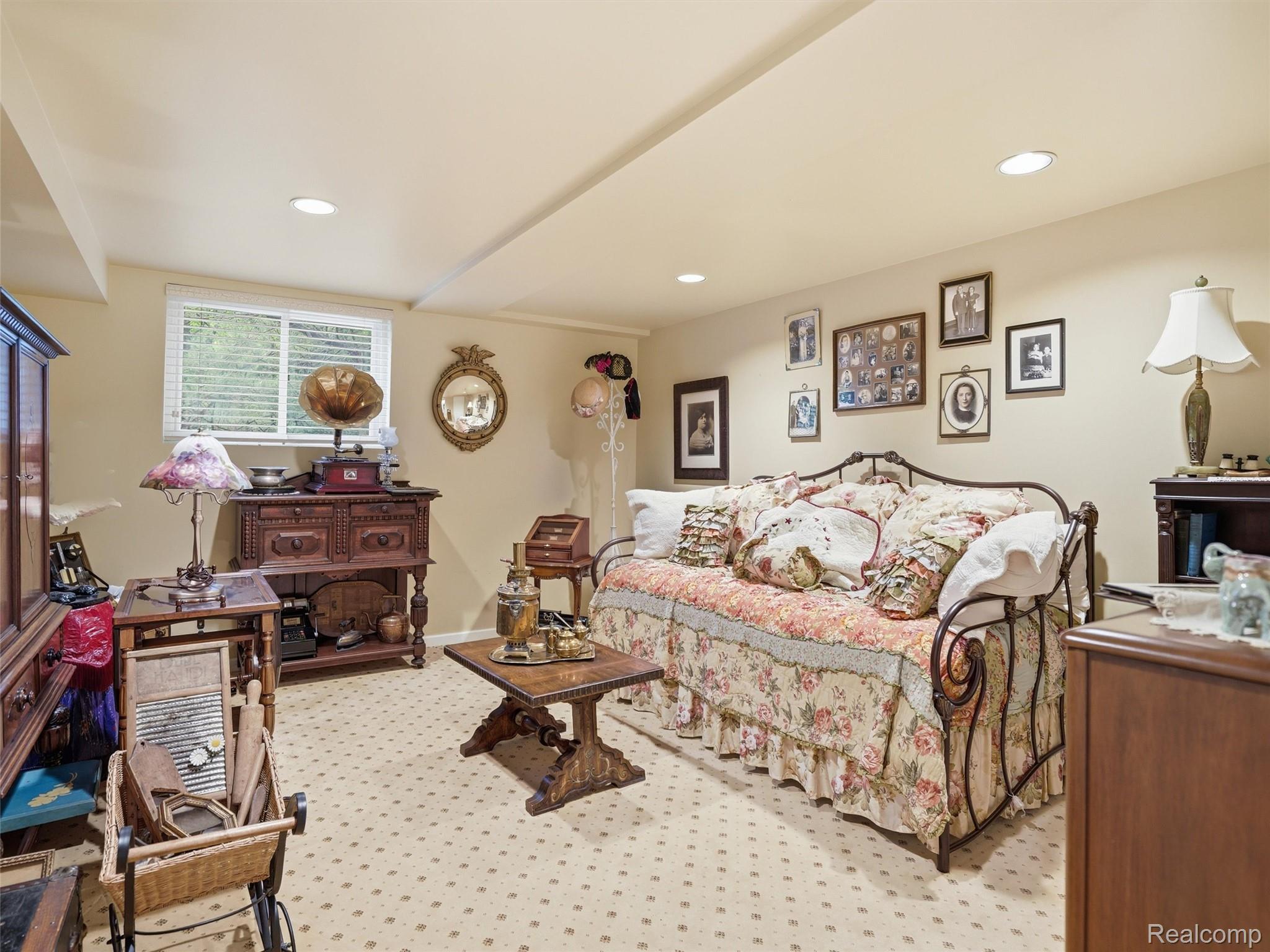 4751 Rolling Ridge Road