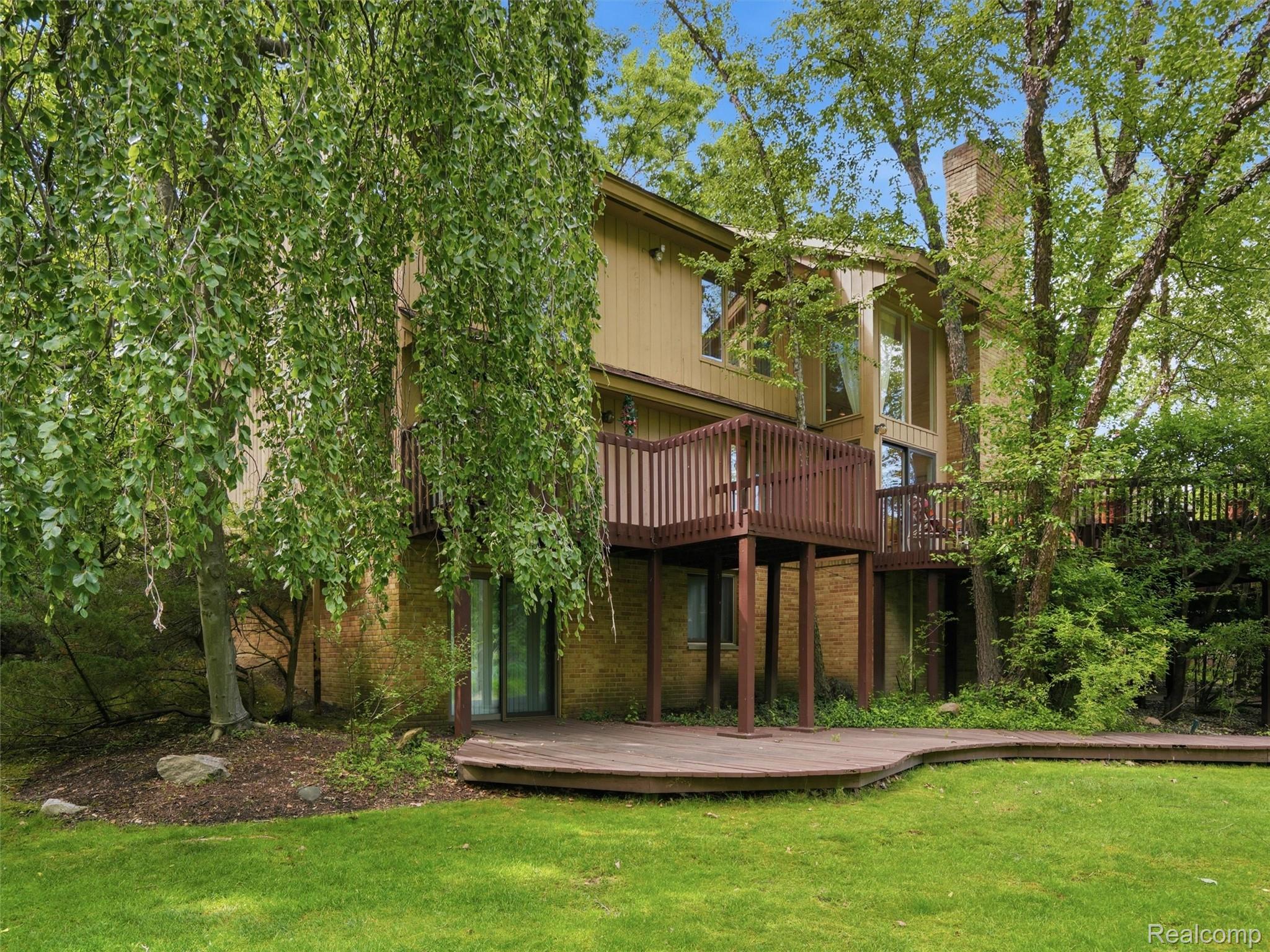 4751 Rolling Ridge Road