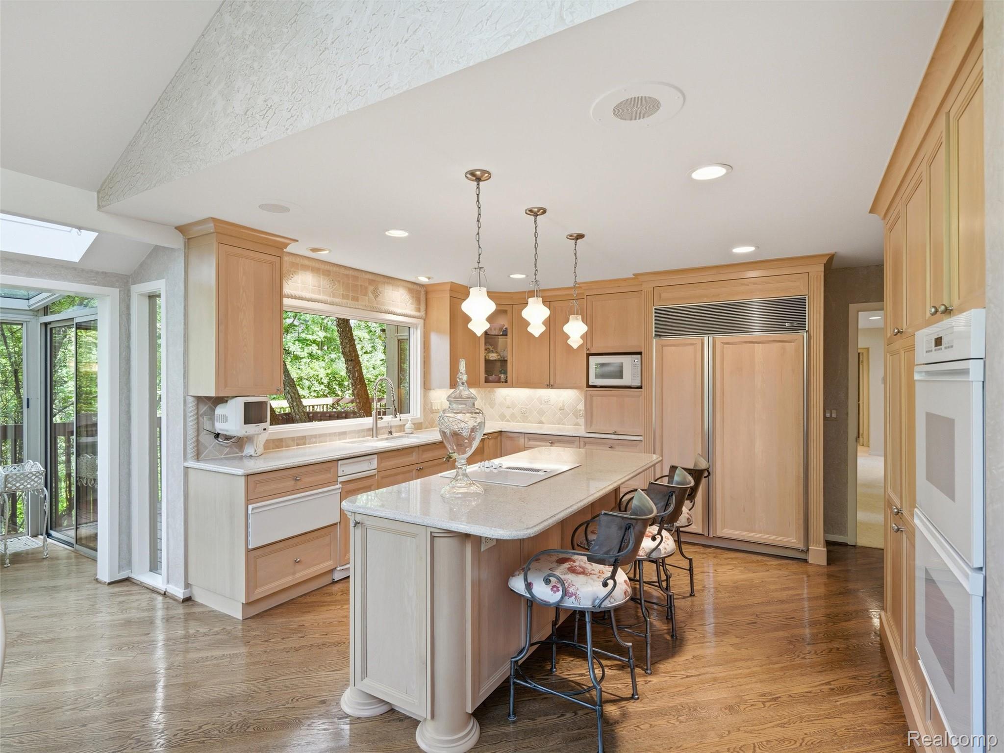 4751 Rolling Ridge Road