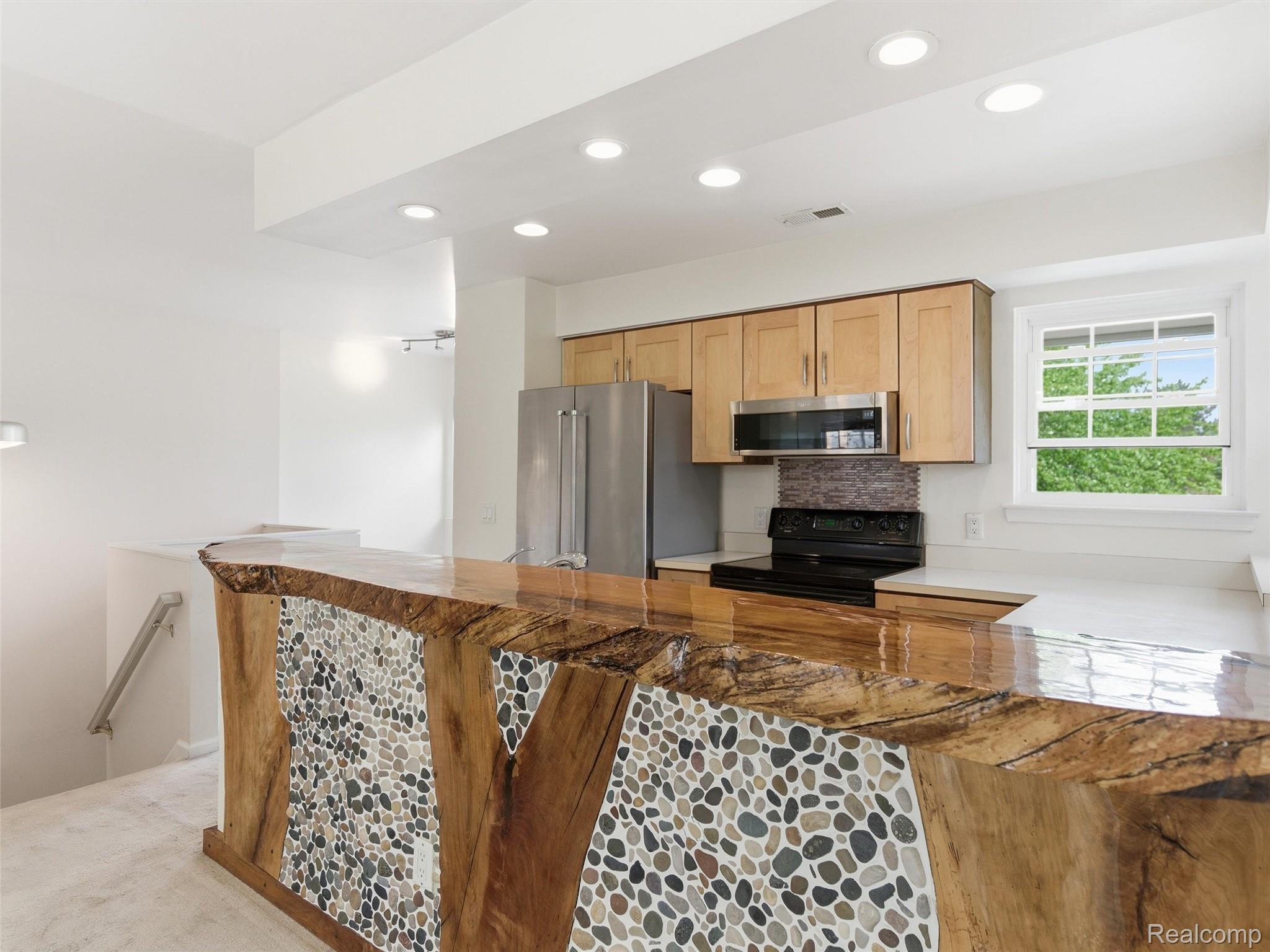 6605 Firestone Court