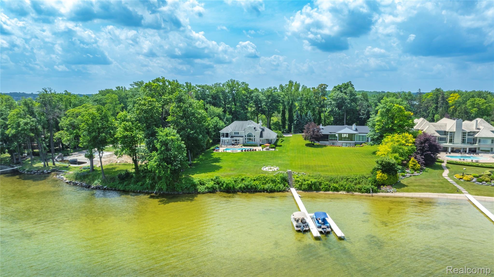 4326 COMMERCE Road