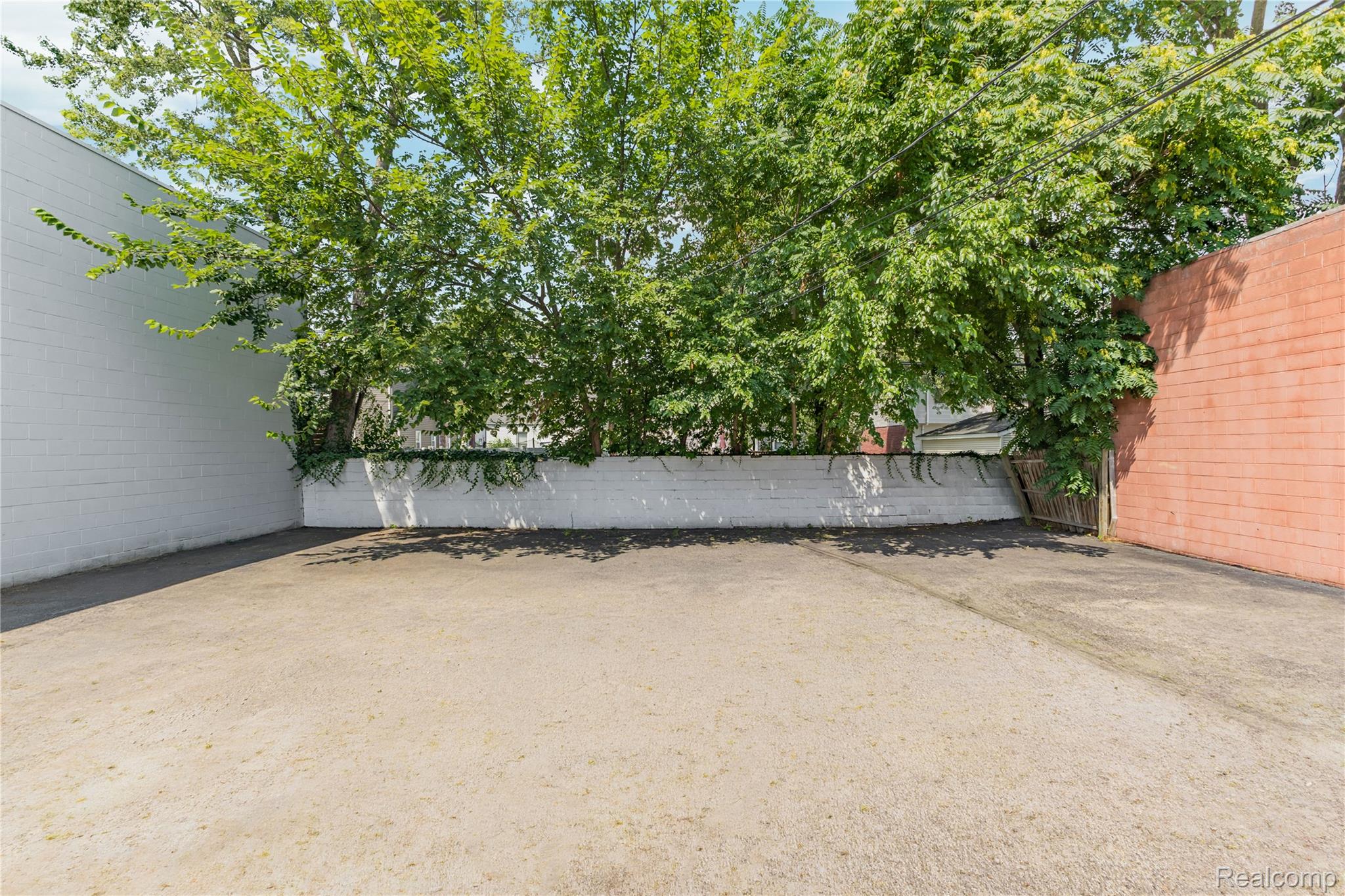 2158 11 Mile Road