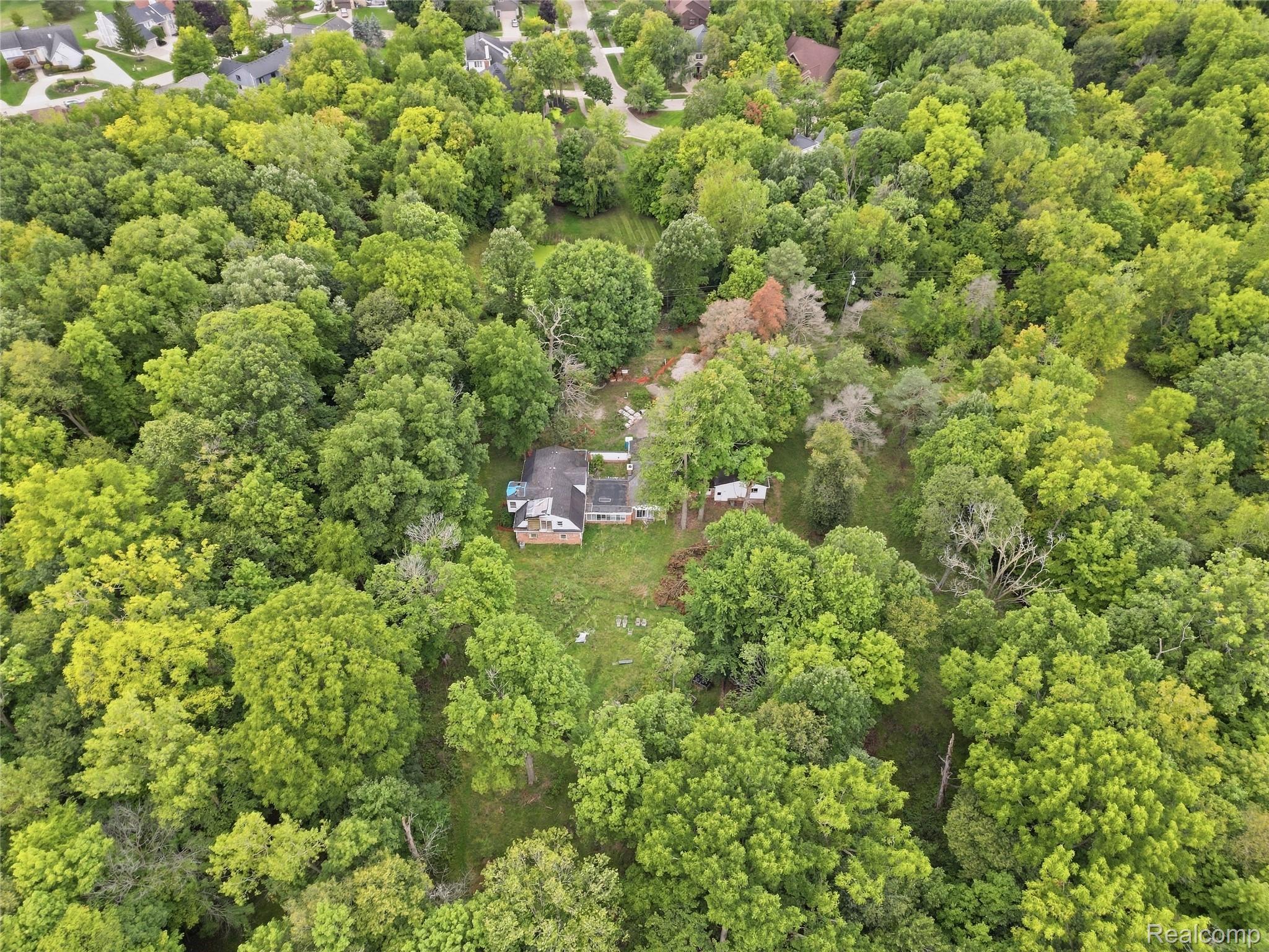 6221 W Maple Road