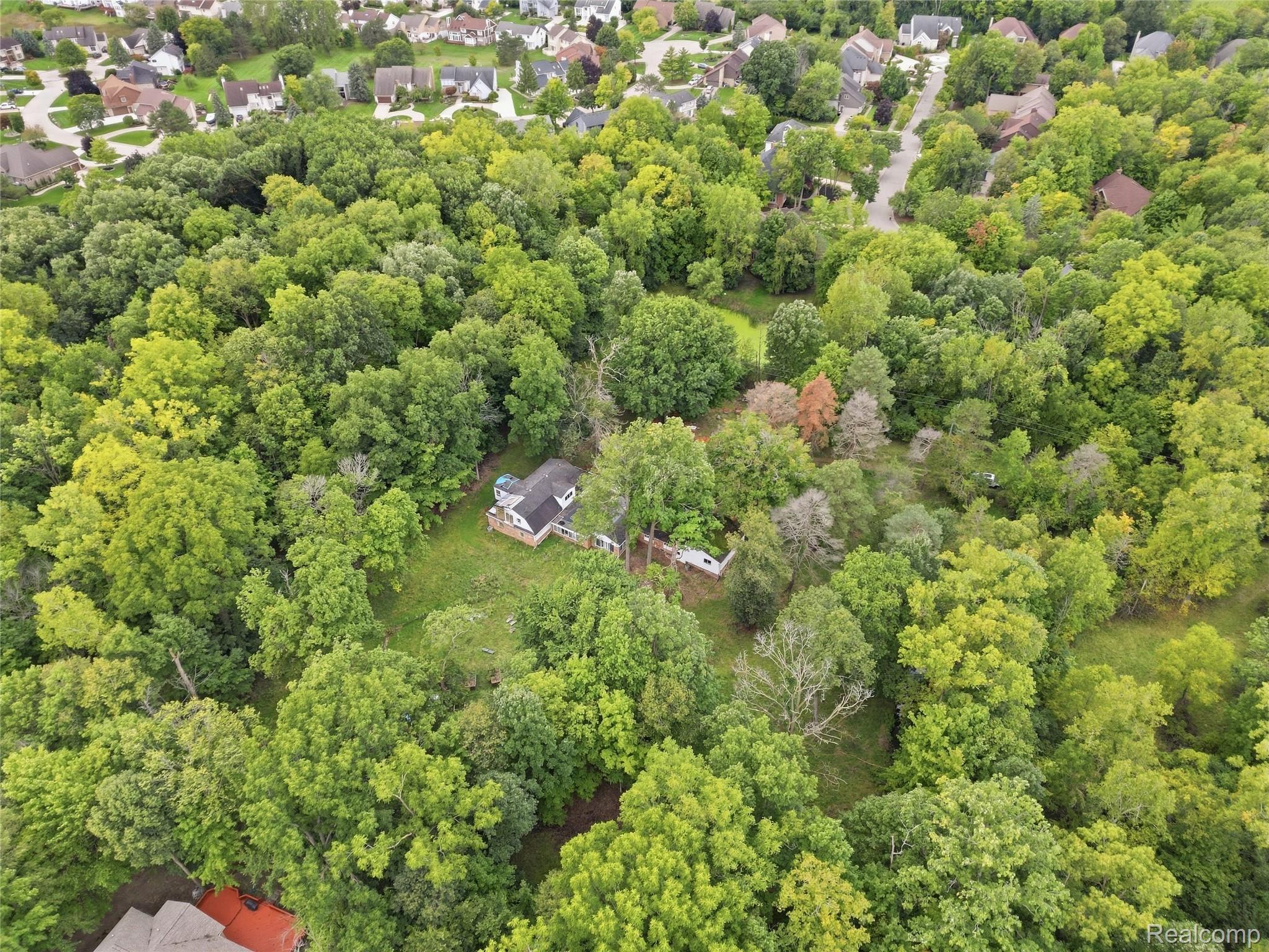 6221 W Maple Road