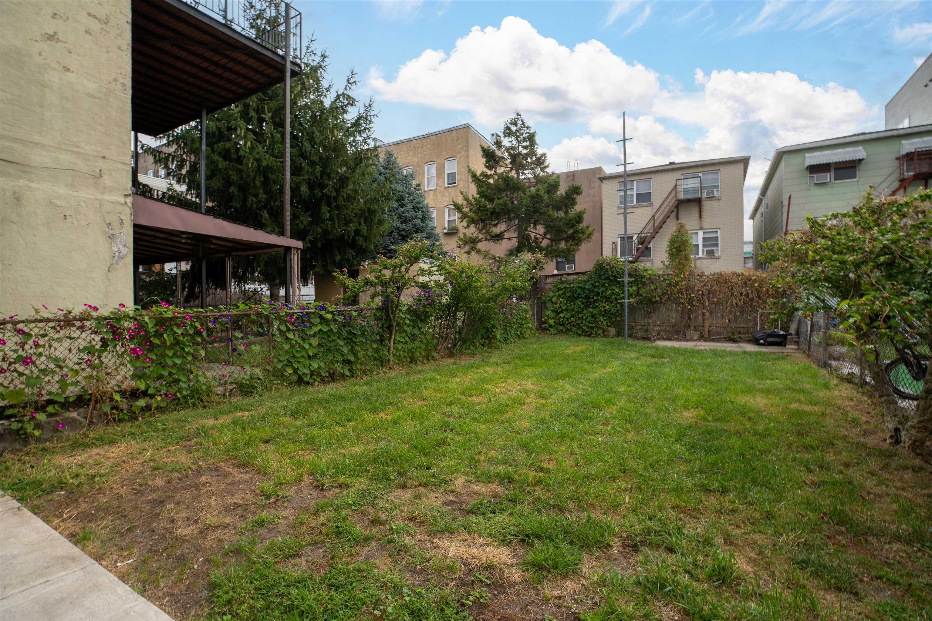 6116 TYLER PL Unit: 1