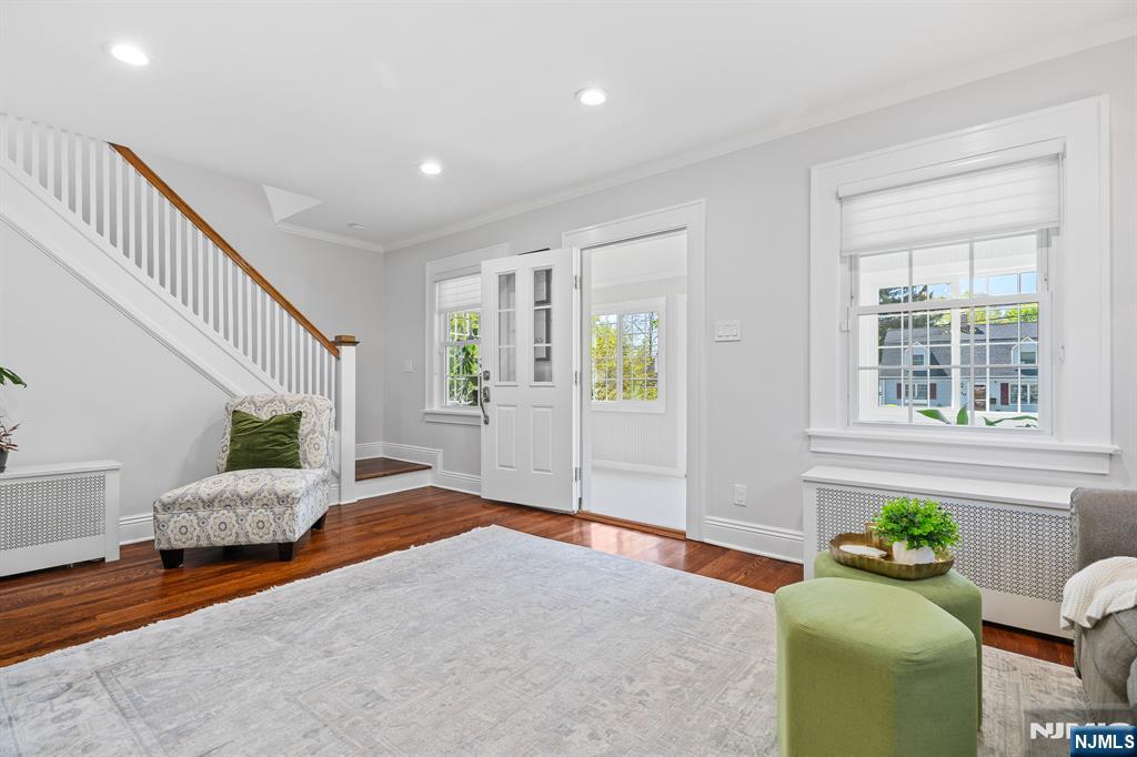 611 Albert Place