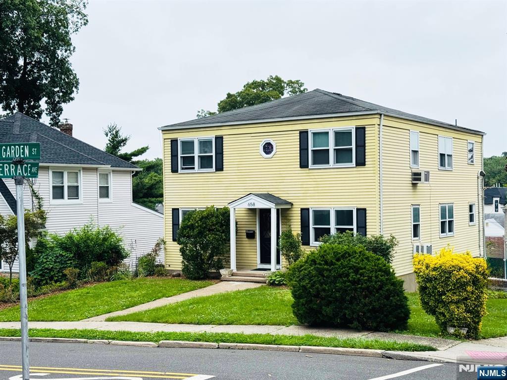 658 Garden Street 1