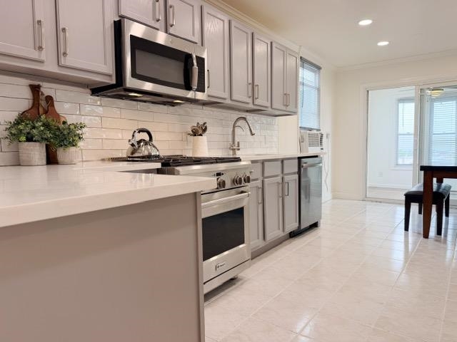 611 13TH ST Unit: 2