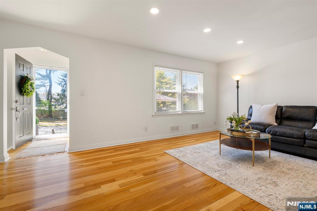 589 Beverly Road