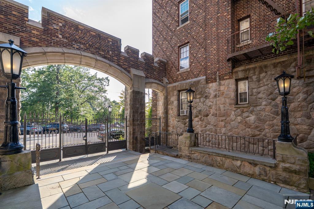 275 Engle Street B1-A