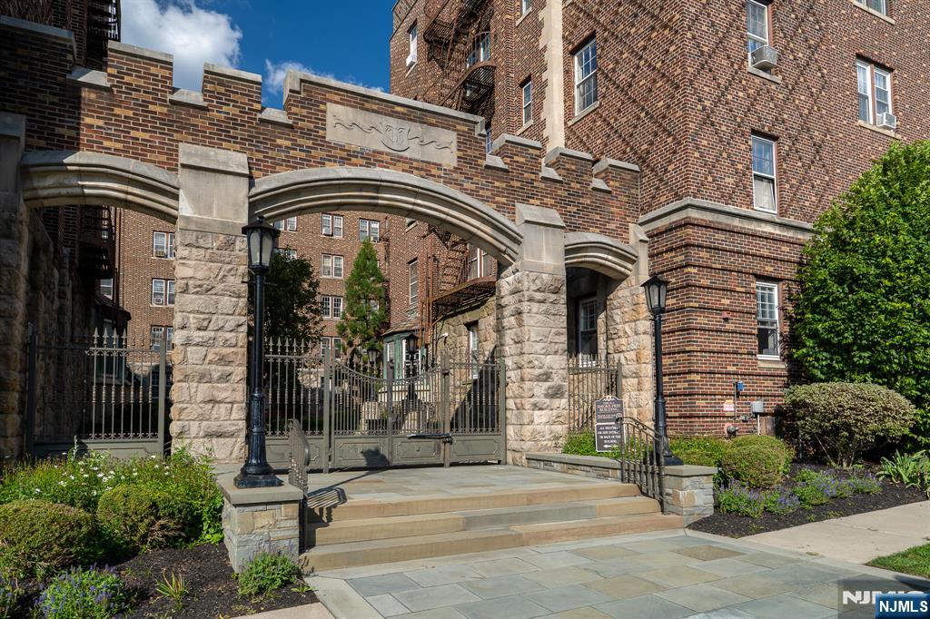 275 Engle Street B1-A