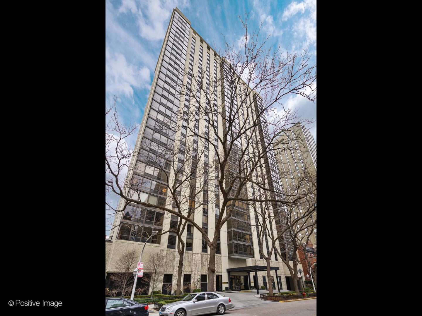100 E Bellevue Place Unit: 3E