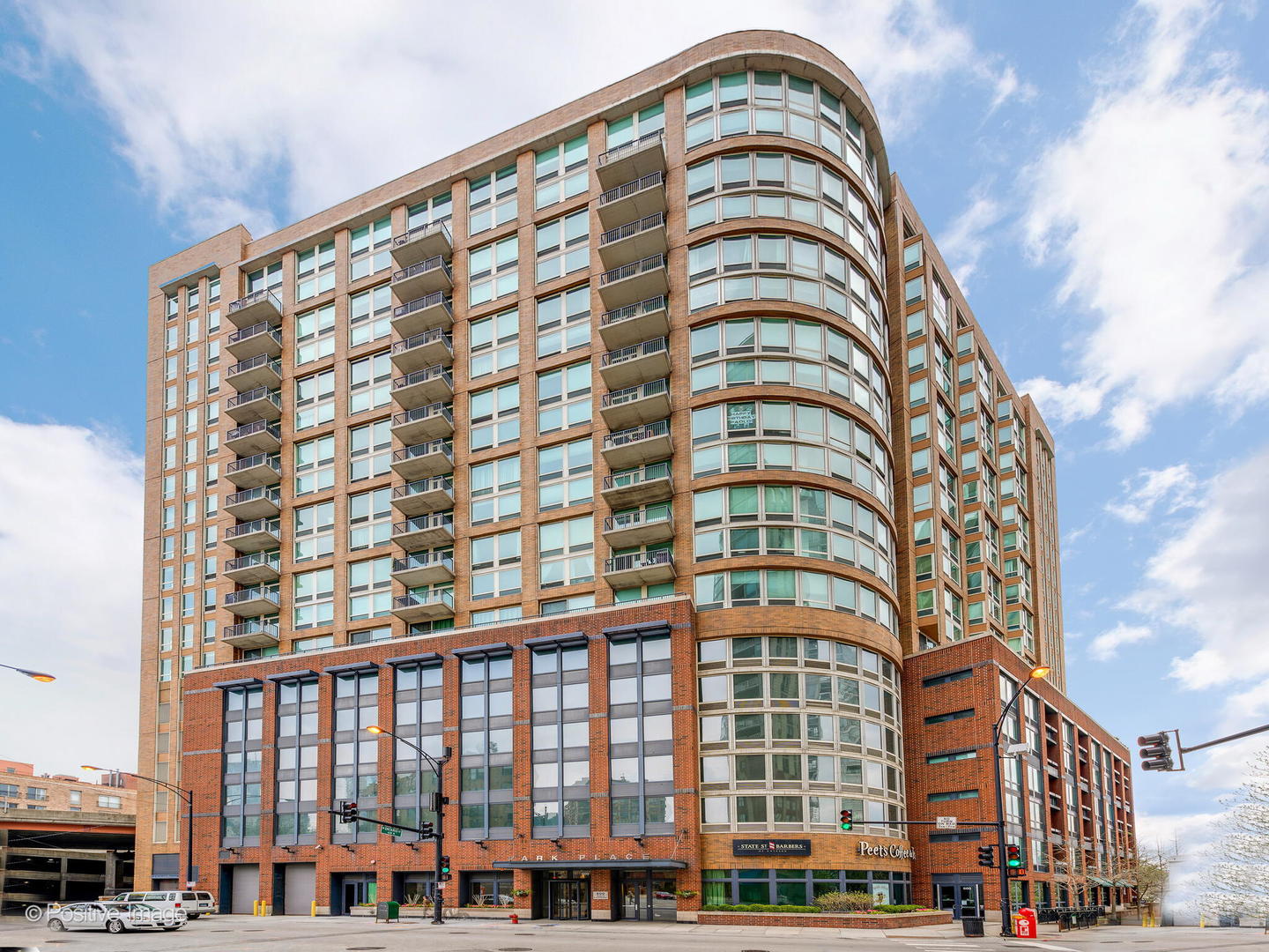 600 N KINGSBURY Street Unit: 309