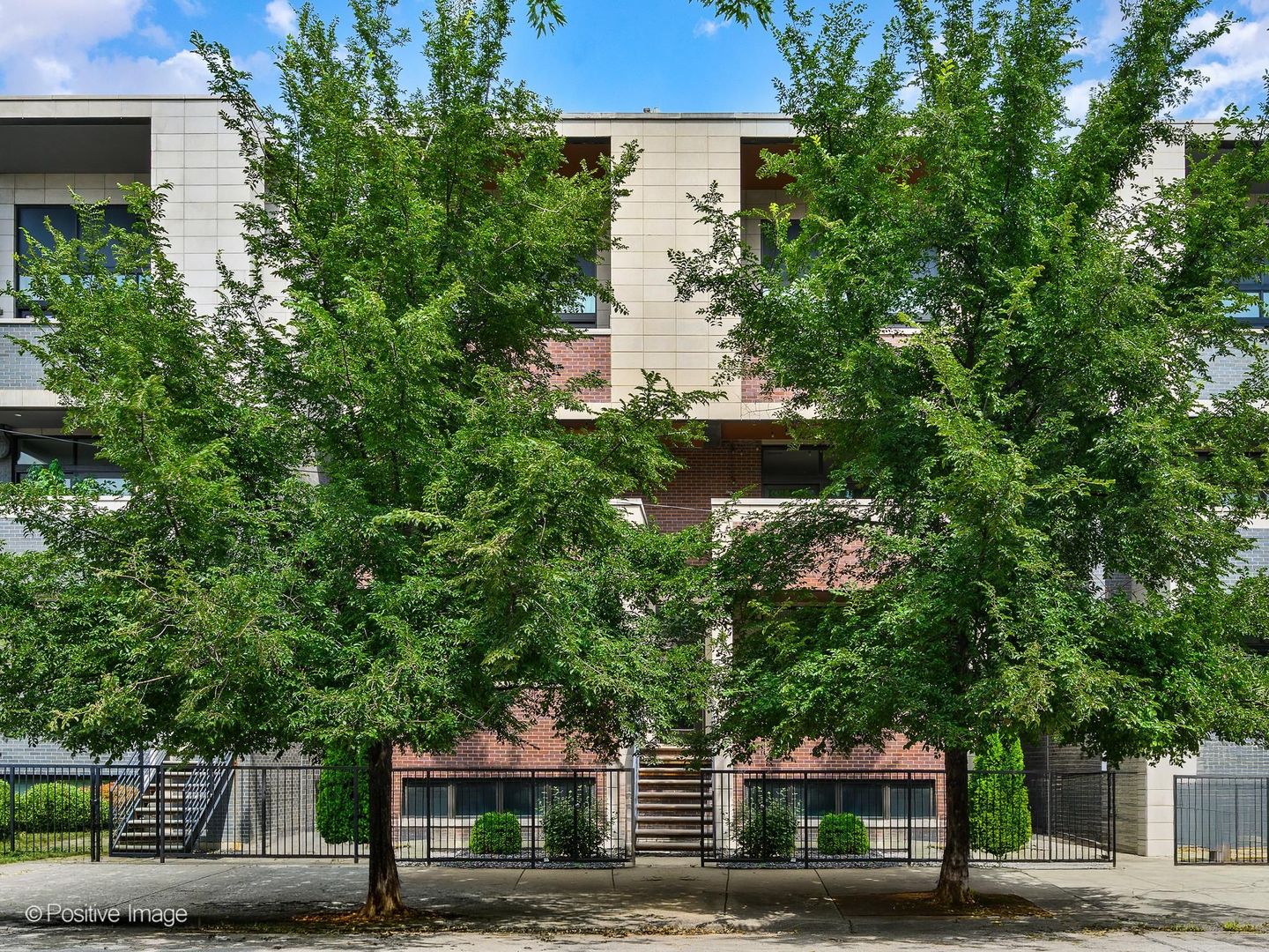 1224 W Ohio Street Unit: 3E