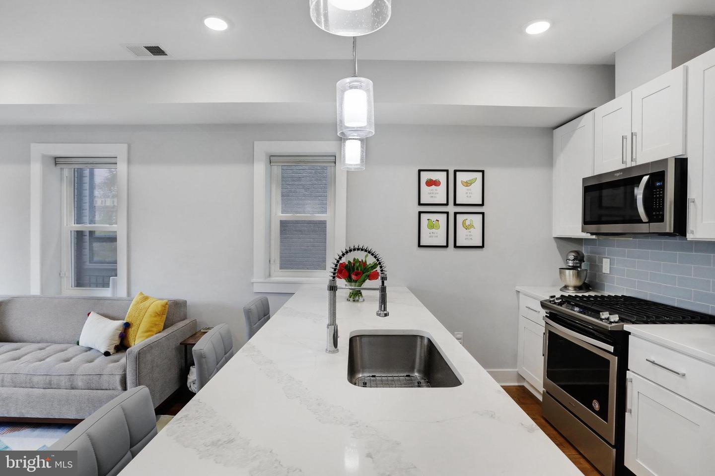 515 Montana Ave NE #1