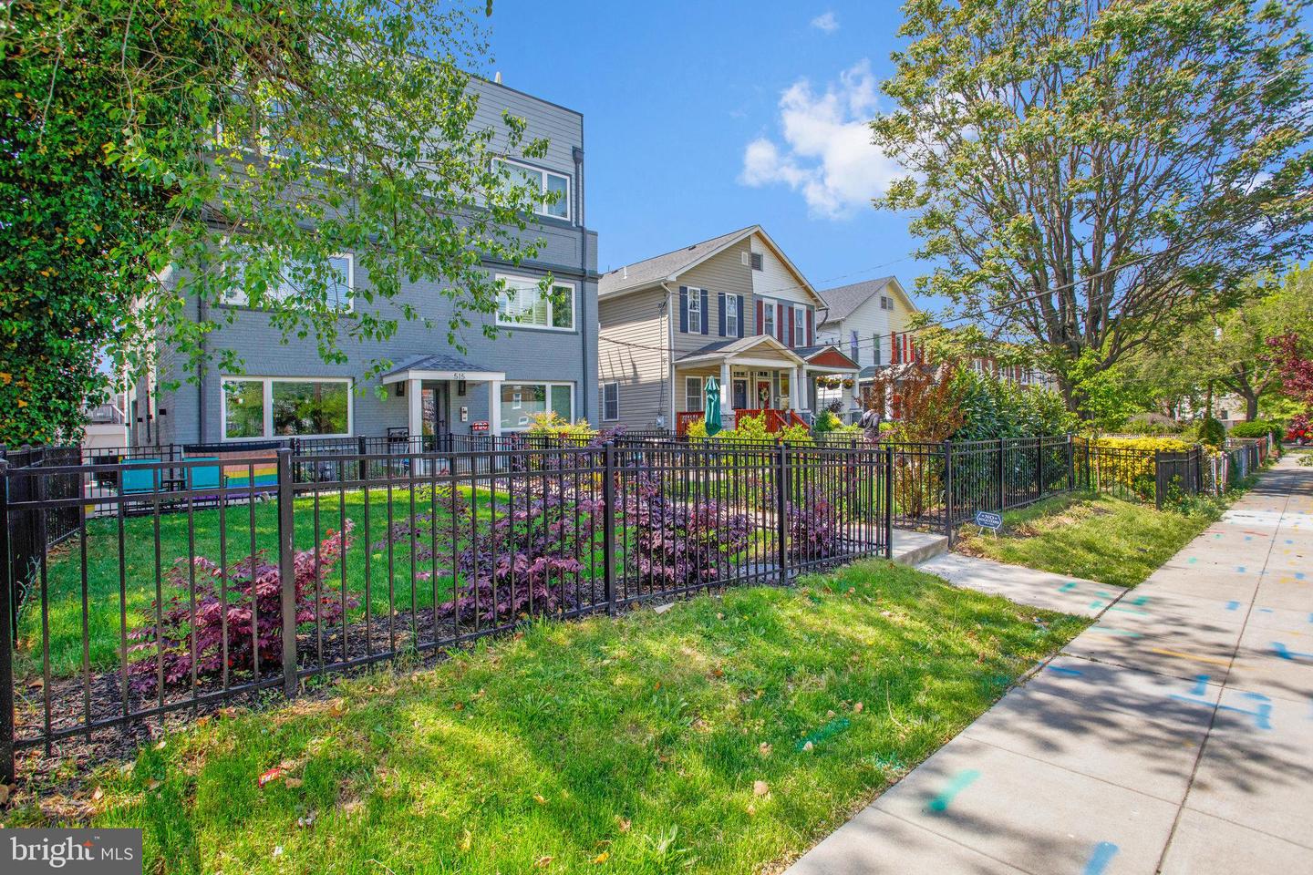 515 Montana Ave NE #1